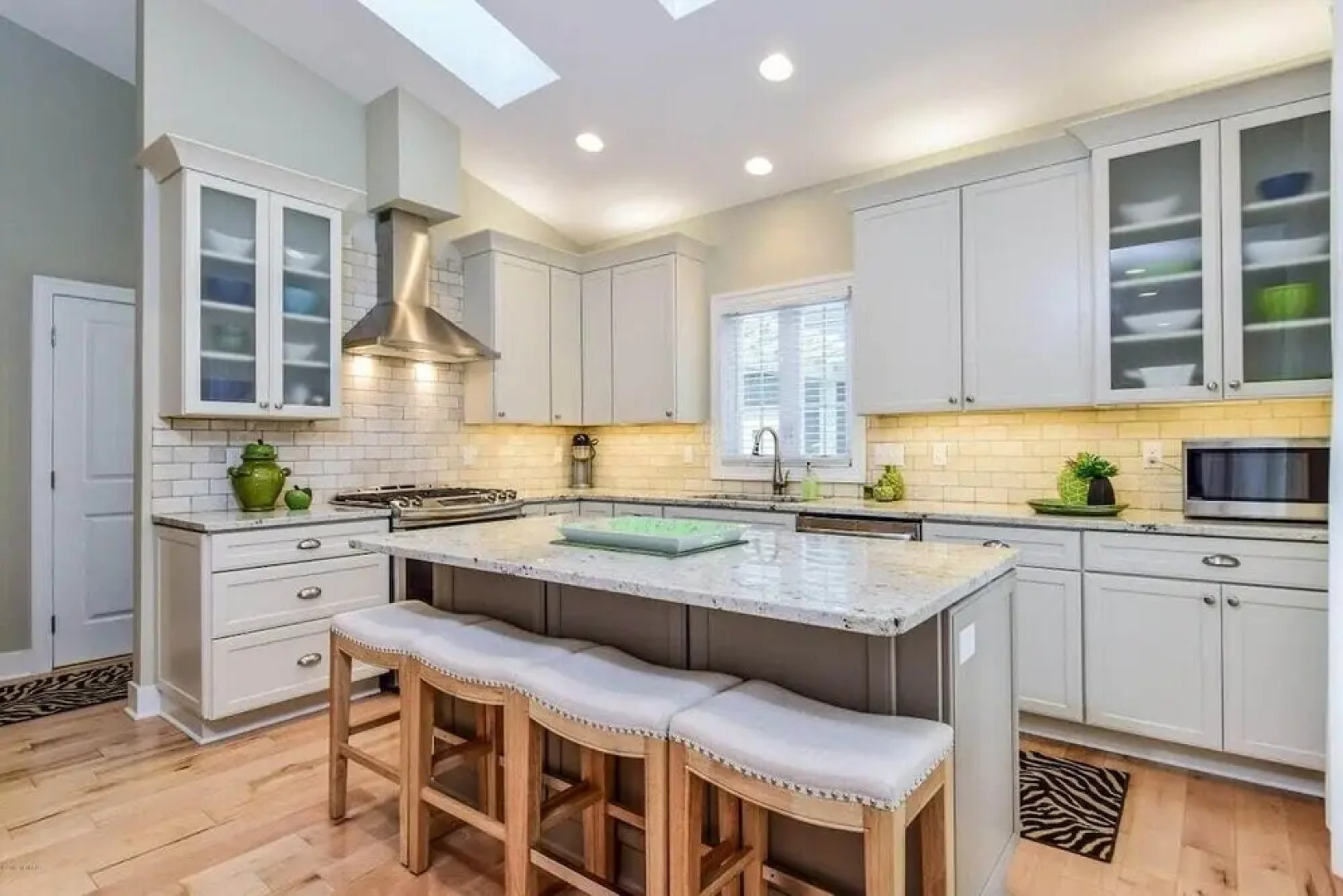 Third Coast Hideaway - Saugatuck - Douglas Downtown Area - Spacious & Spotless