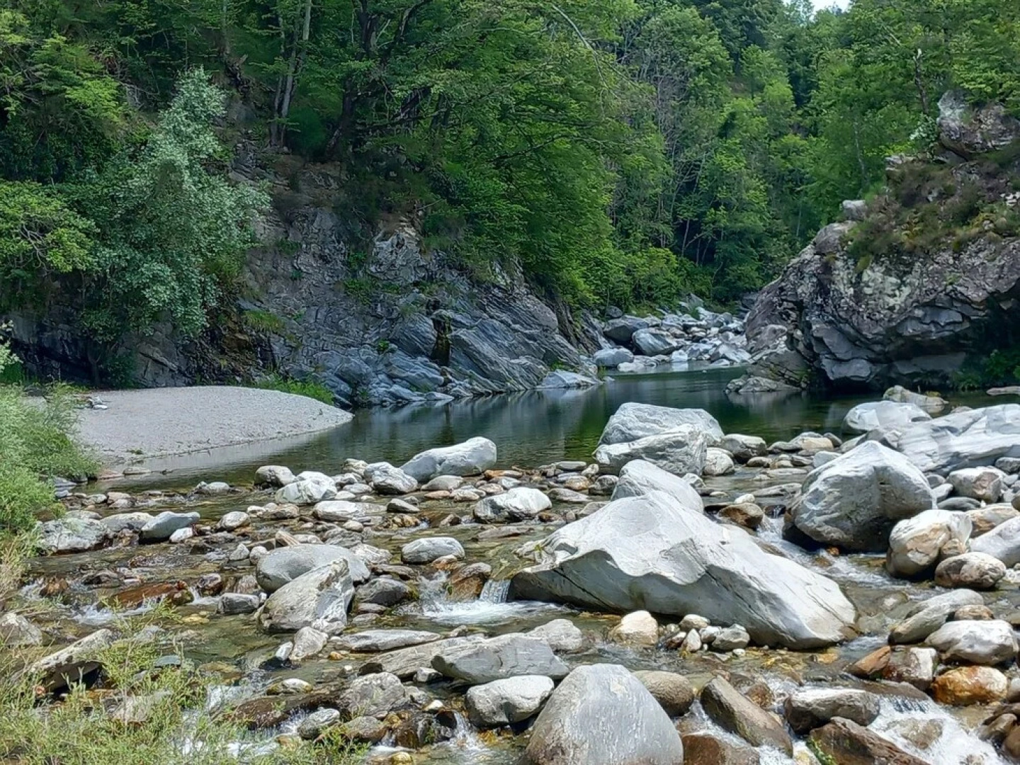 Room in Apartment - Casa Coerente Cavergno Single Room 3