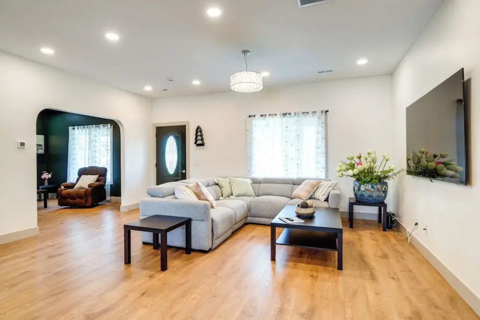 1 Mi to Downtown: New Albany Home w/ Yard