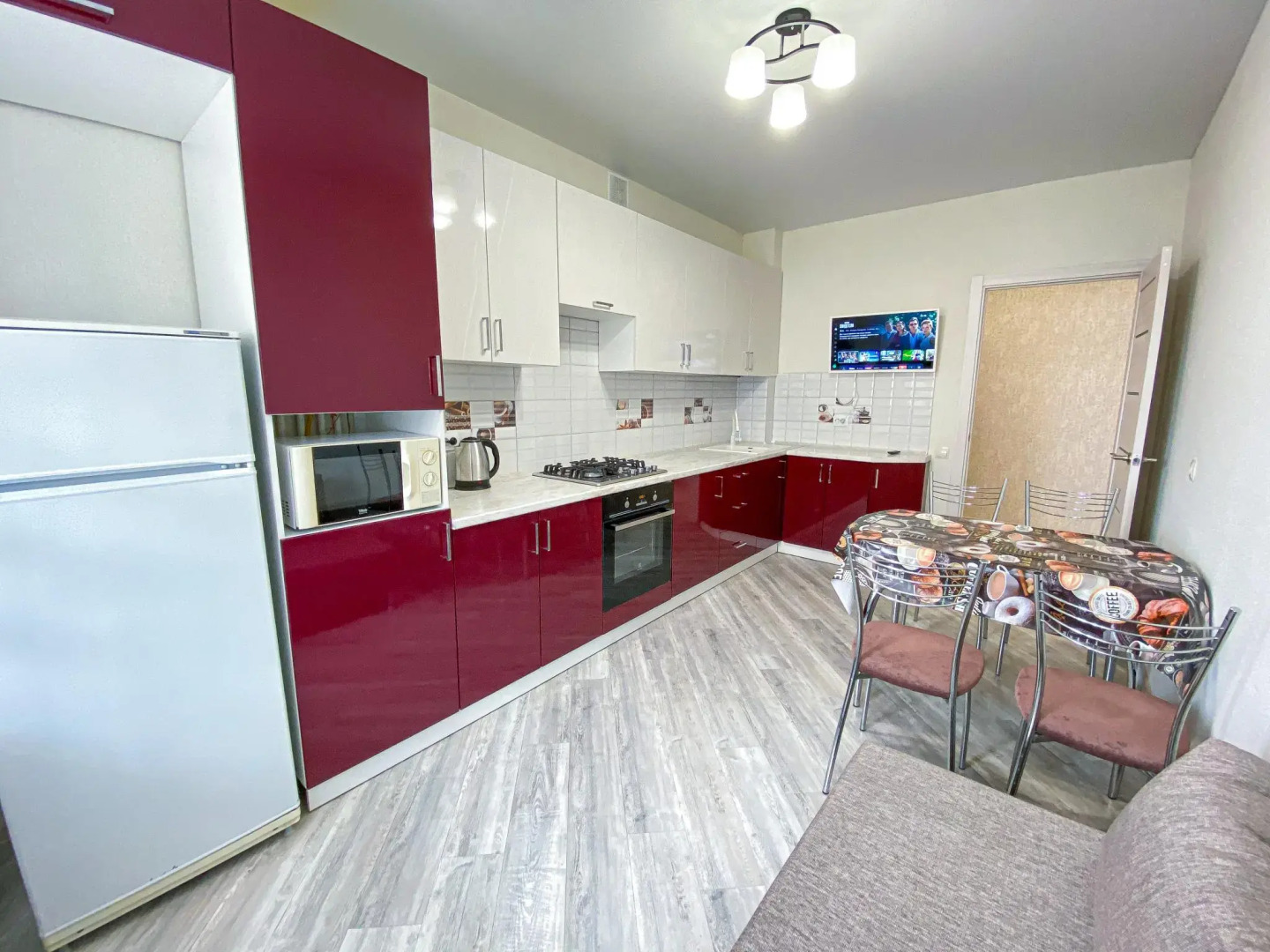 Апартаменты  на улице 1-й Школьный проезд 12