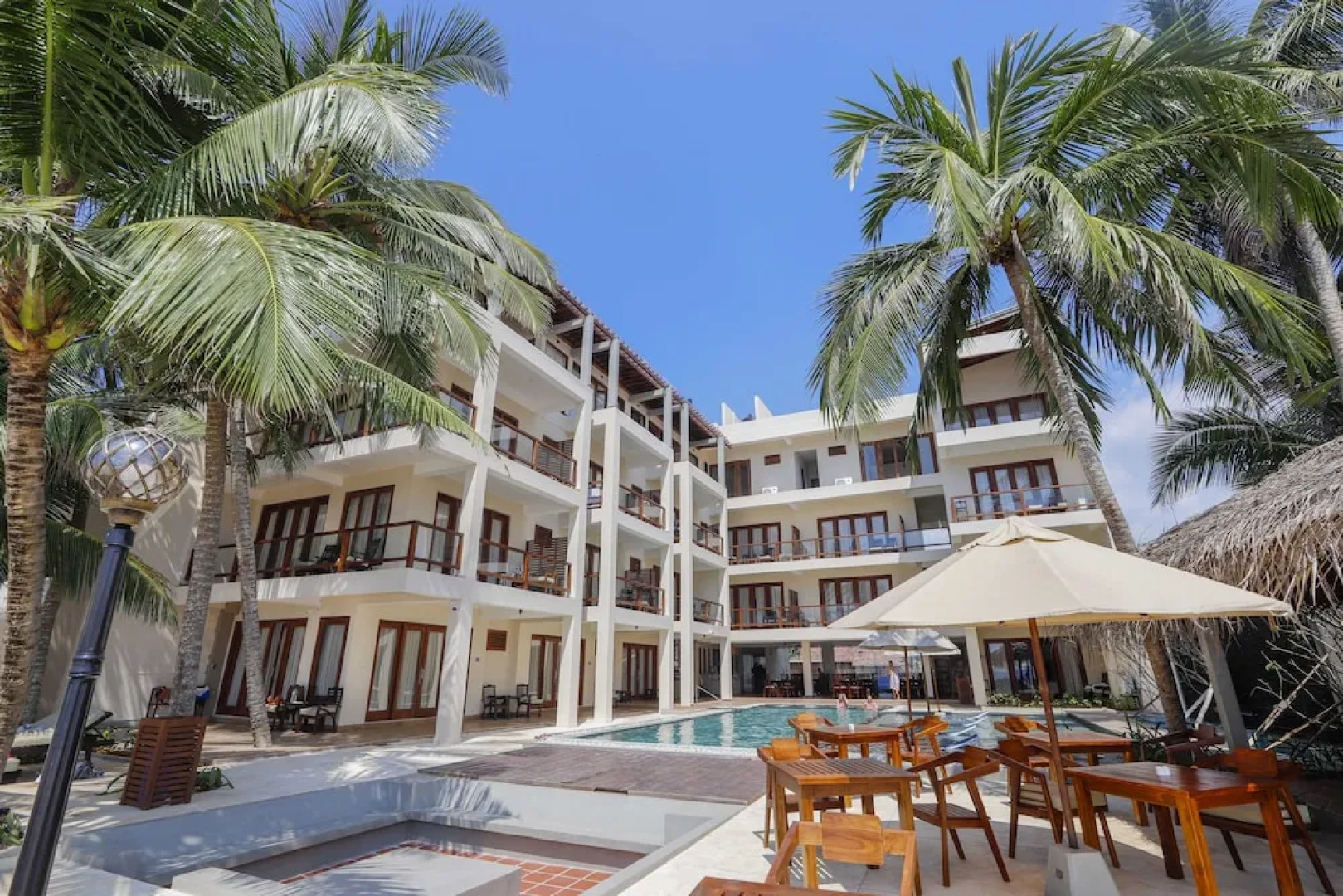 Sapphire Seas Beachfront Villas