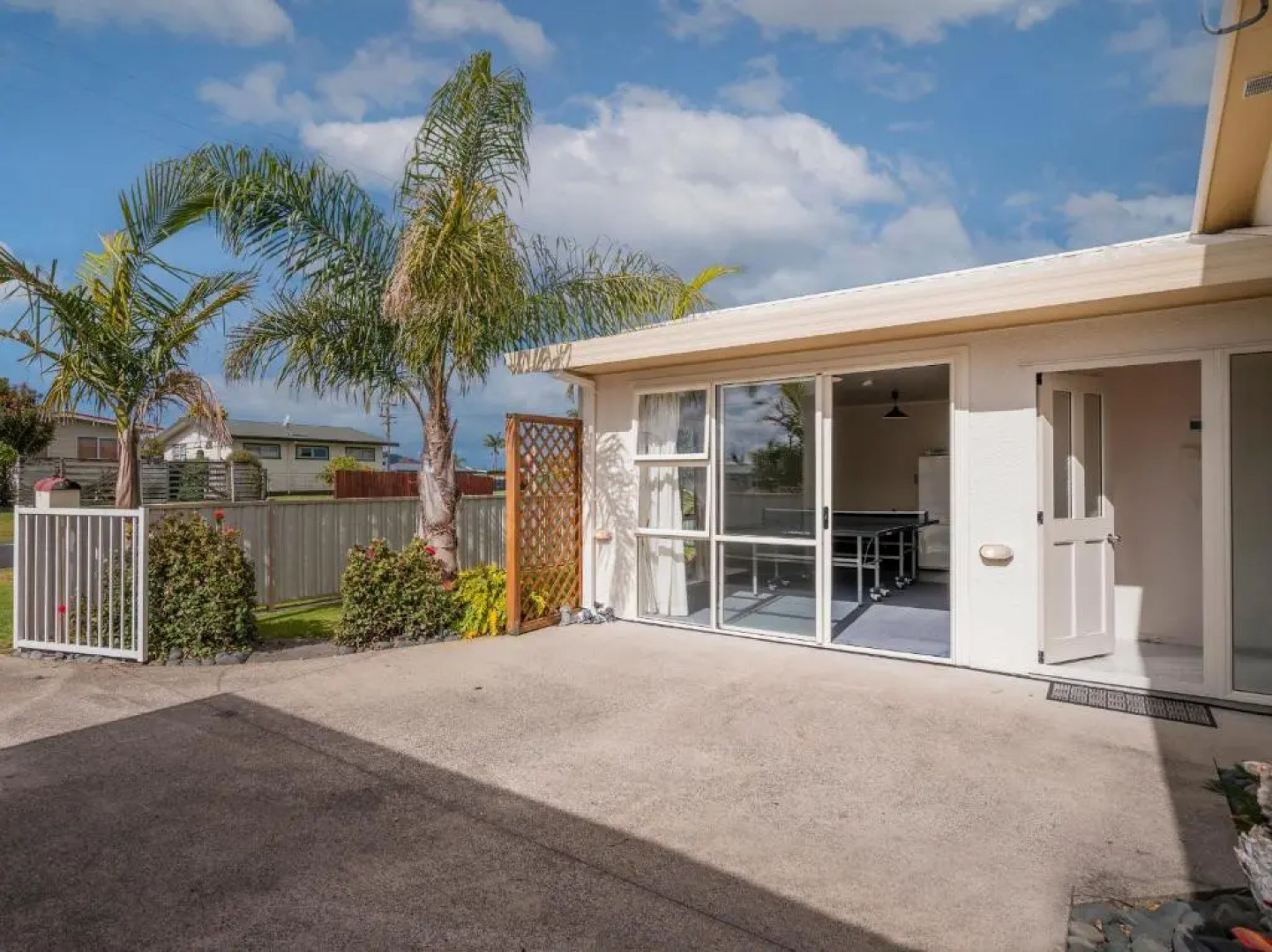 The Bach - Whangamata Holiday Home