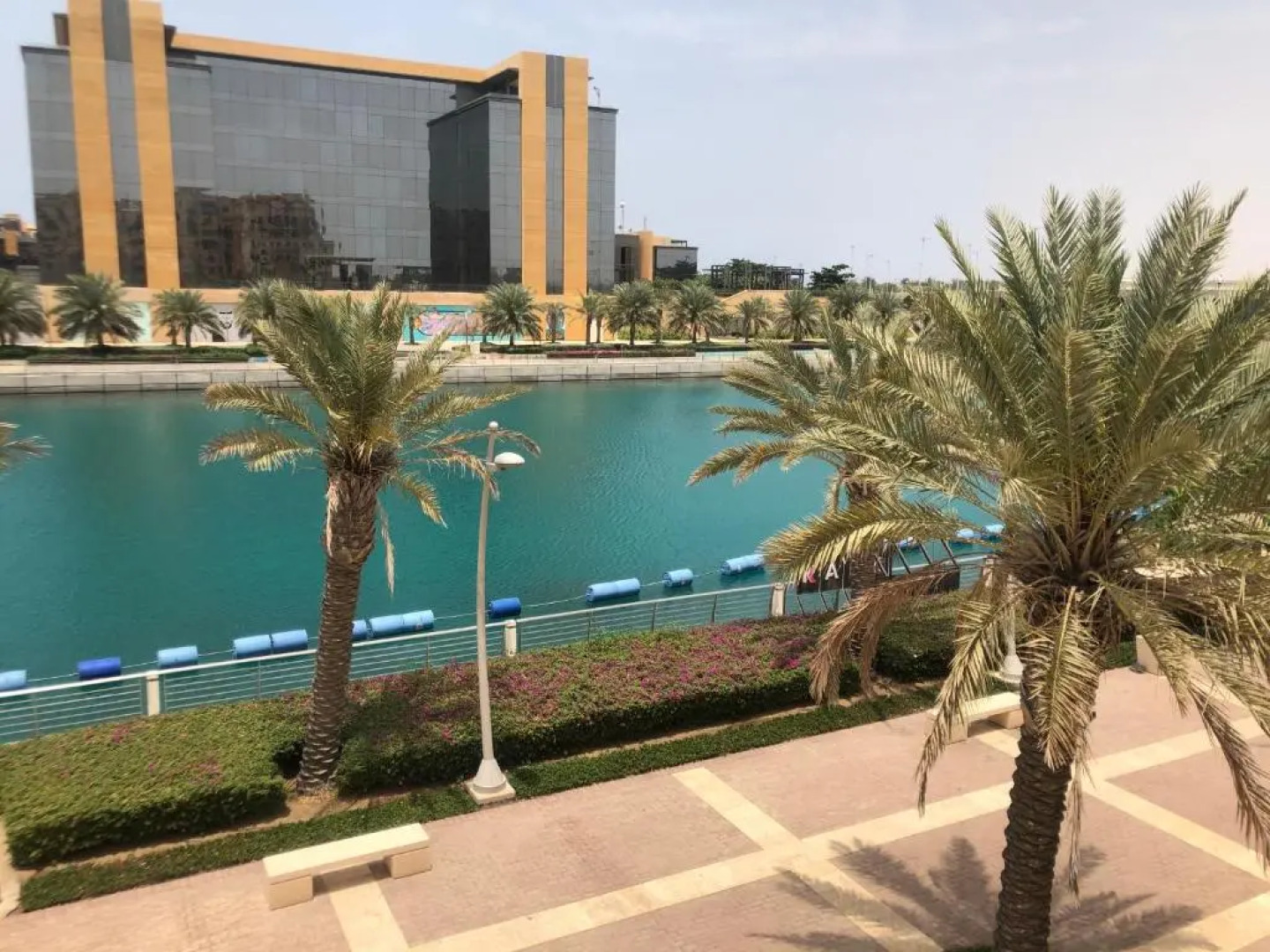 2 bedrooms apartment in Marina 1 towers king Abdullah economy city شقه غرفتين في المارينا ١