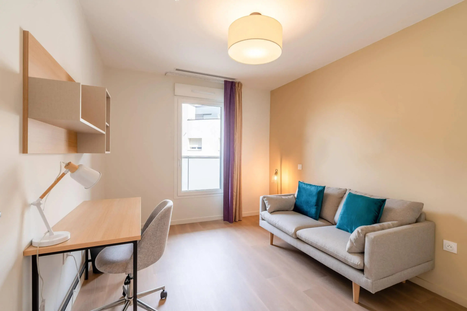 Quality Suites Villefontaine