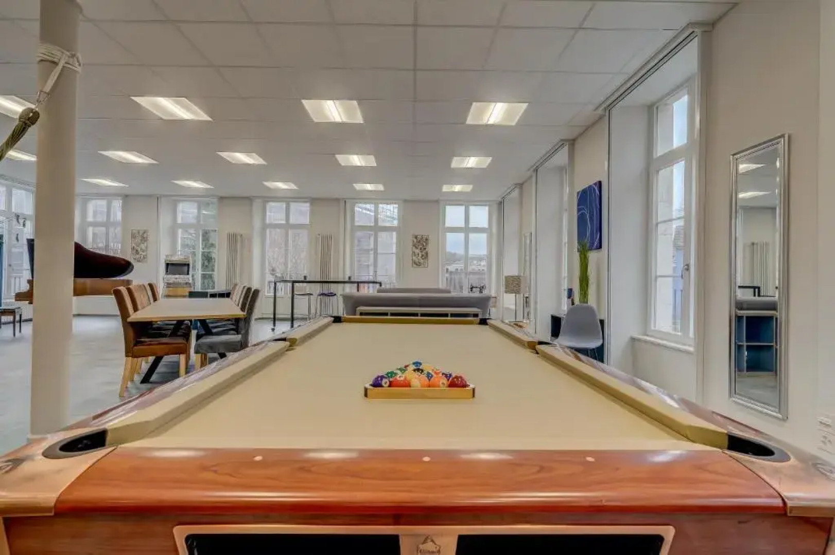 The 5 Continents I & II - 320 m2 by Stay Swiss