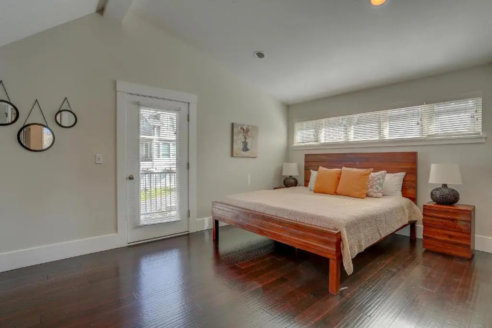 Surfsup!   *30 Day Minimum 3 Bedroom Home by RedAwning