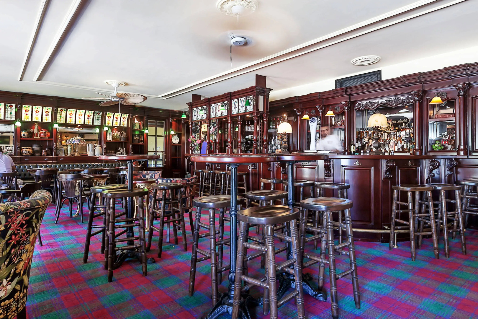 Le Chateau Lambousa Hotel