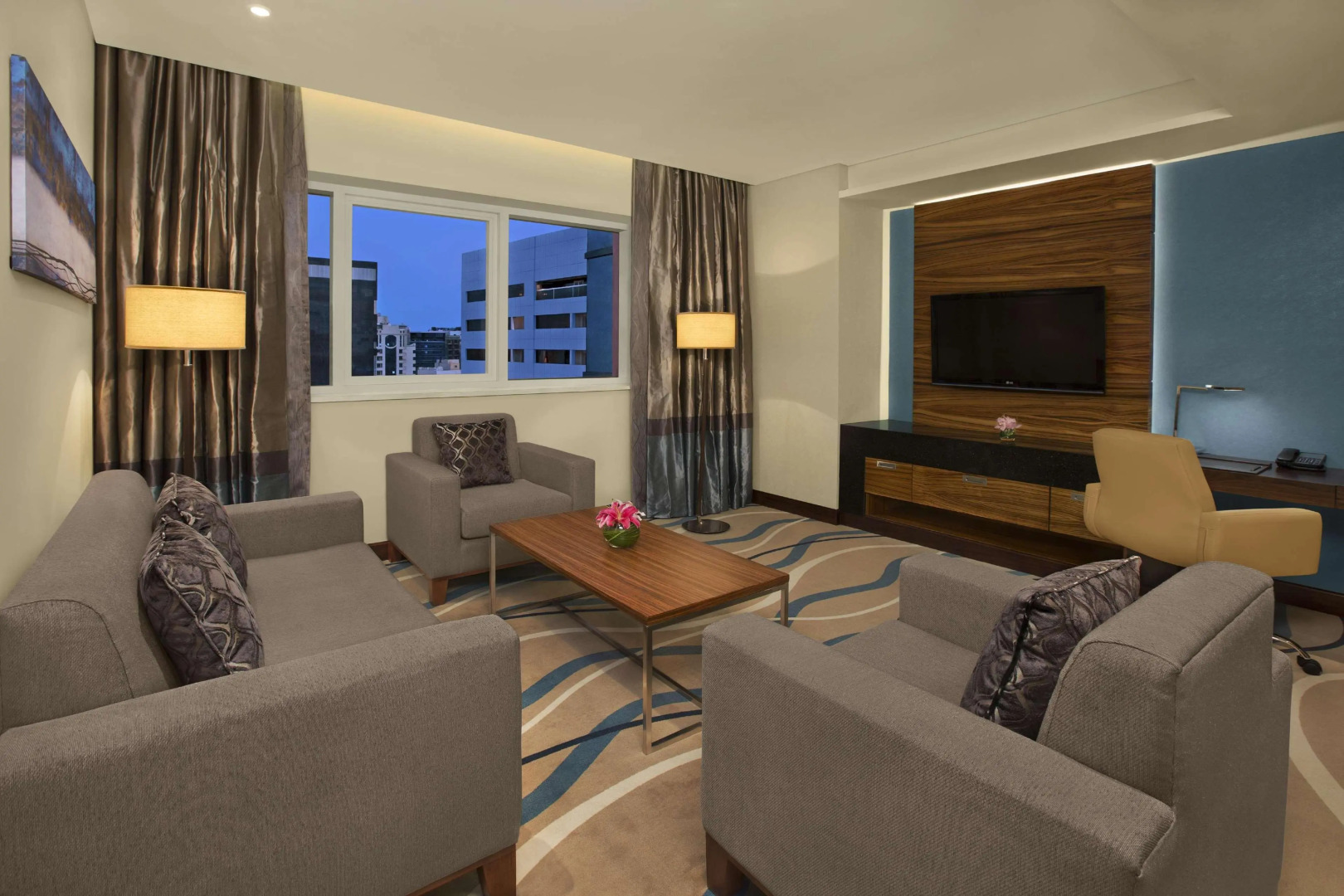 DoubleTree by Hilton Hotel and Residences Dubai Al Barsha