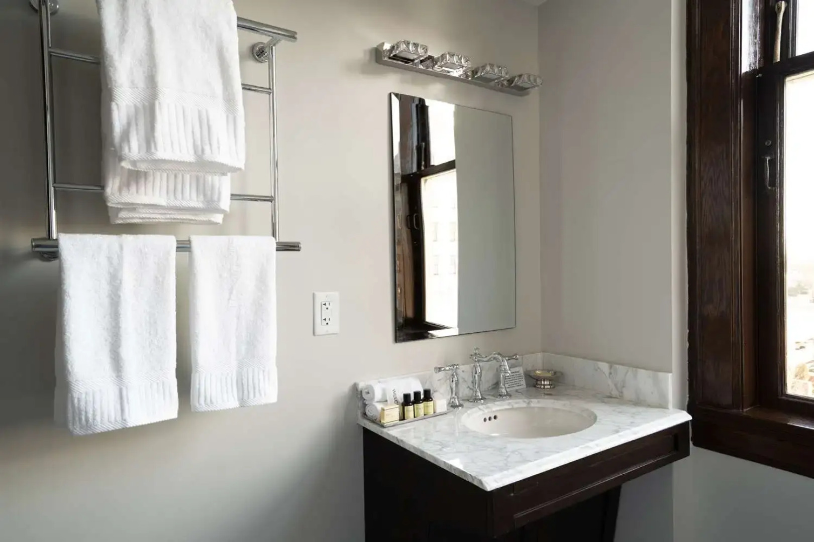 The Esquire Hotel Downtown Gastonia, an Ascend Collection Hotel