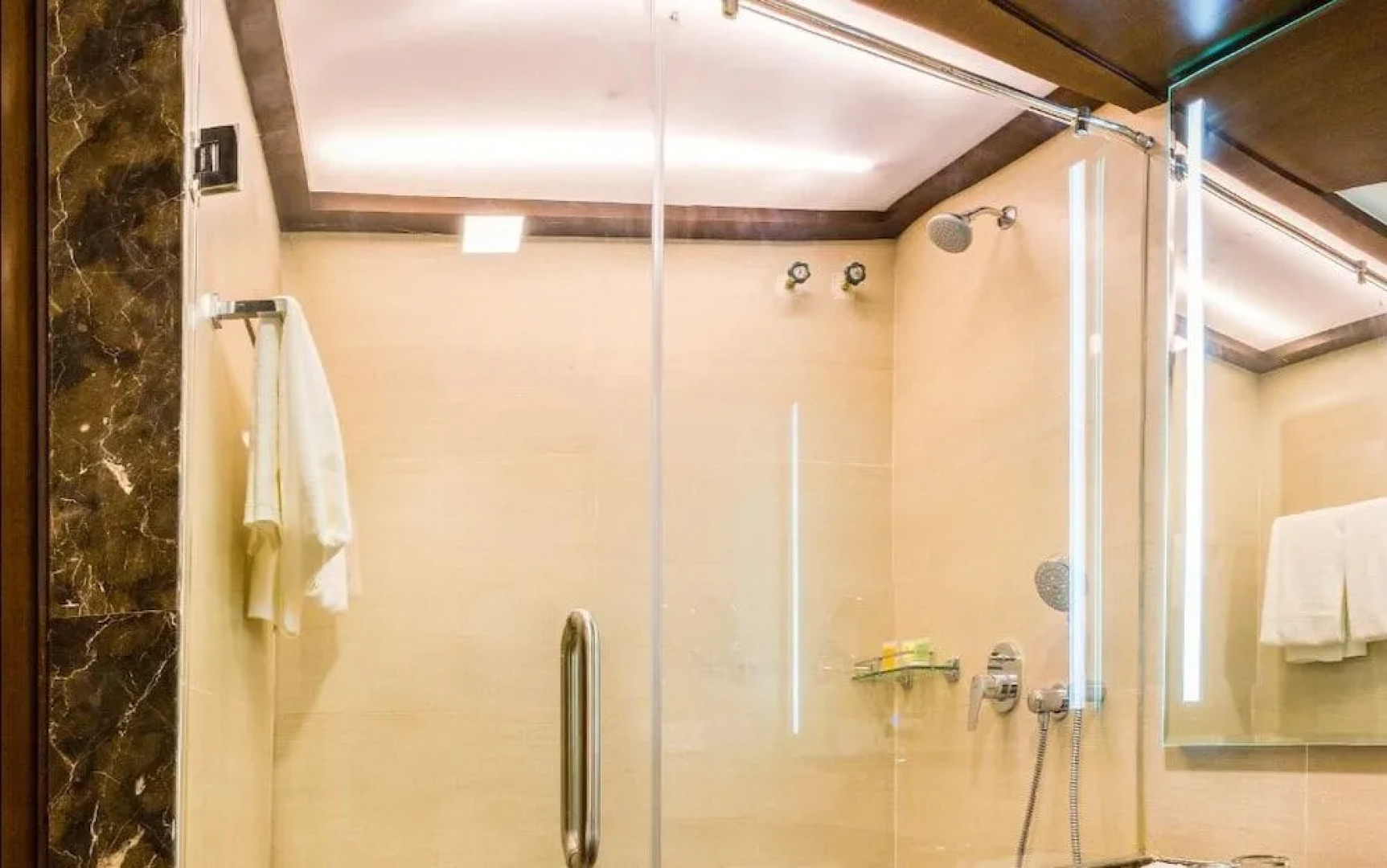 Hotel Bravia Pancheel - By Satguru