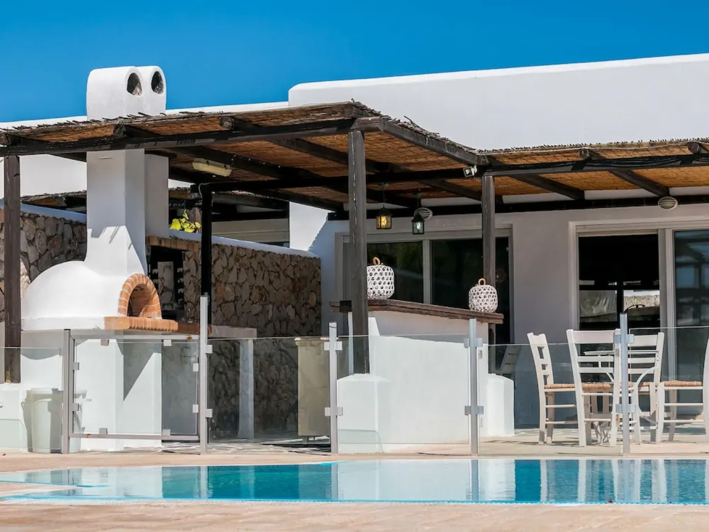 Beautiful Traditional Style Villa Near the Coast With Pool, Close to Golf Course