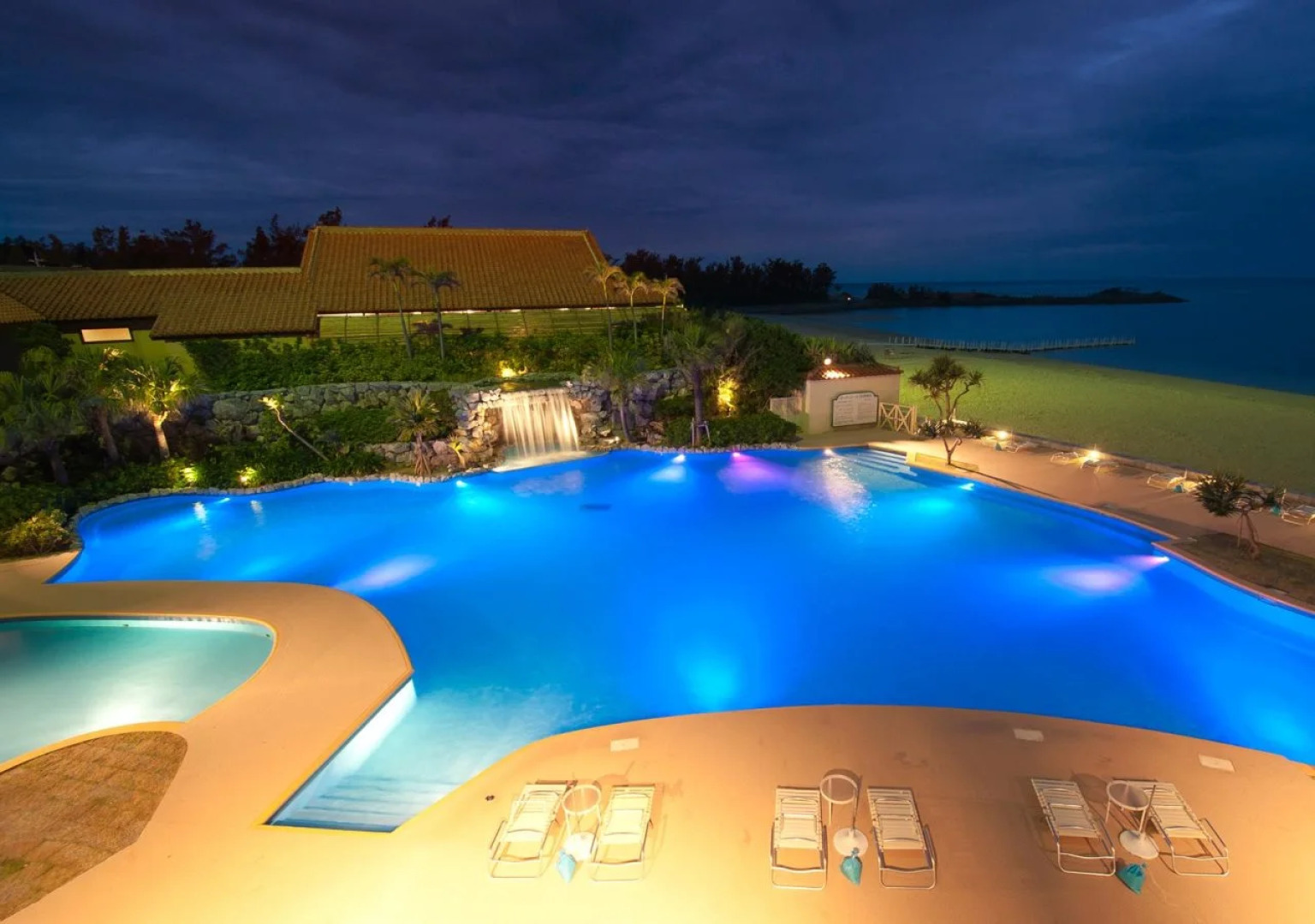 Rizzan Sea Park Hotel Tancha Bay