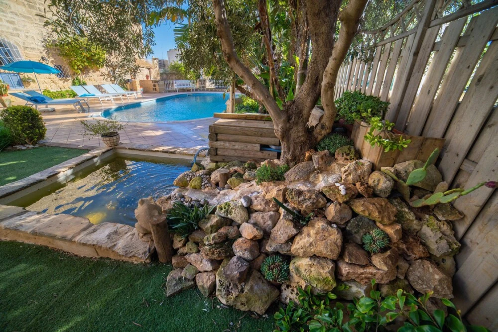 Village Knights Accommodation