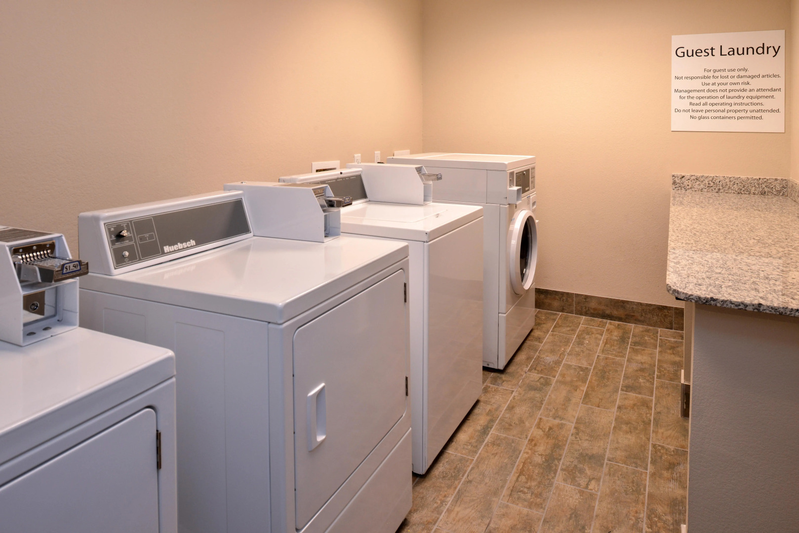 Holiday Inn Express & Suites Williams by IHG