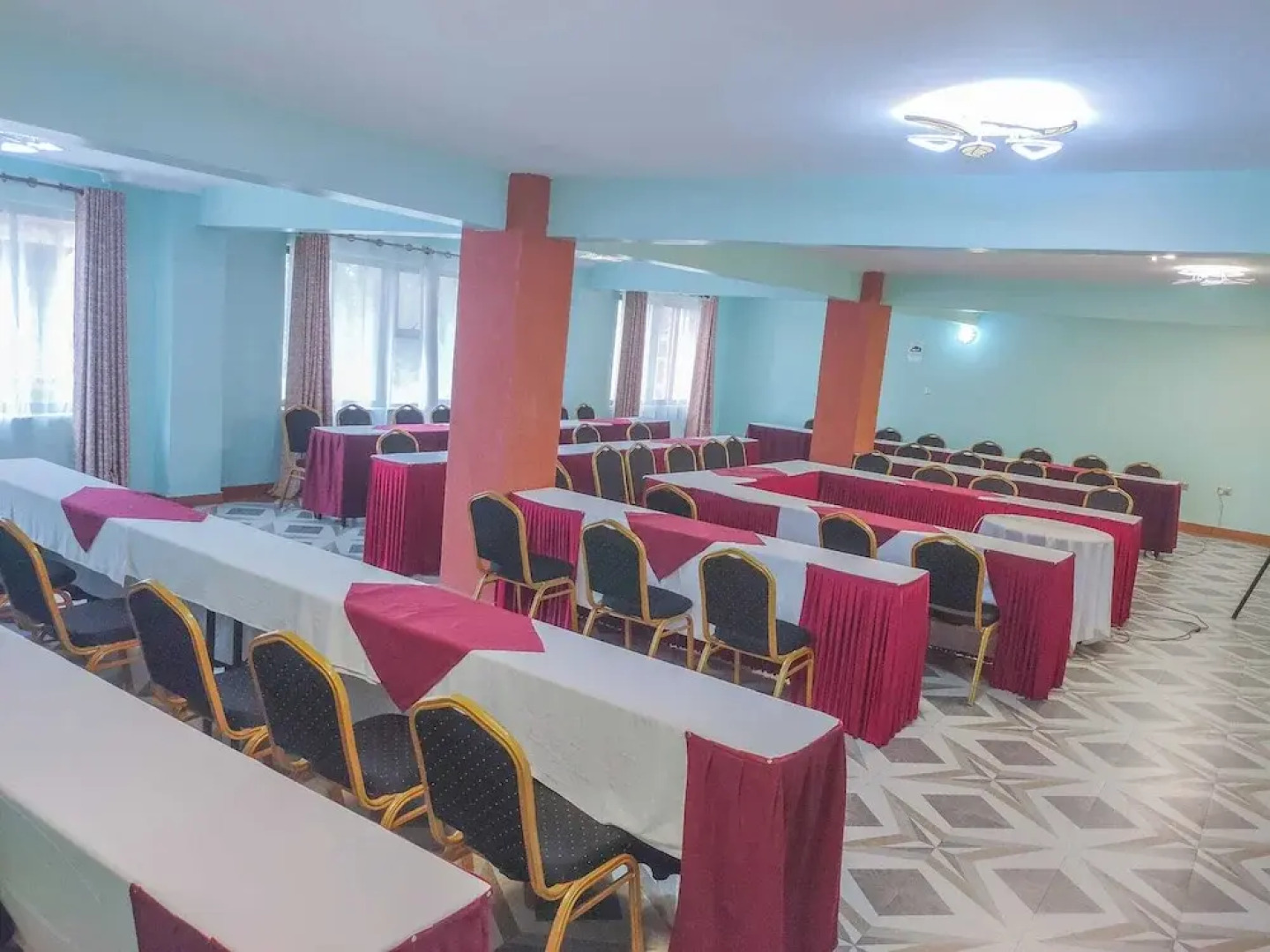 Breeze Hotel Nyahururu