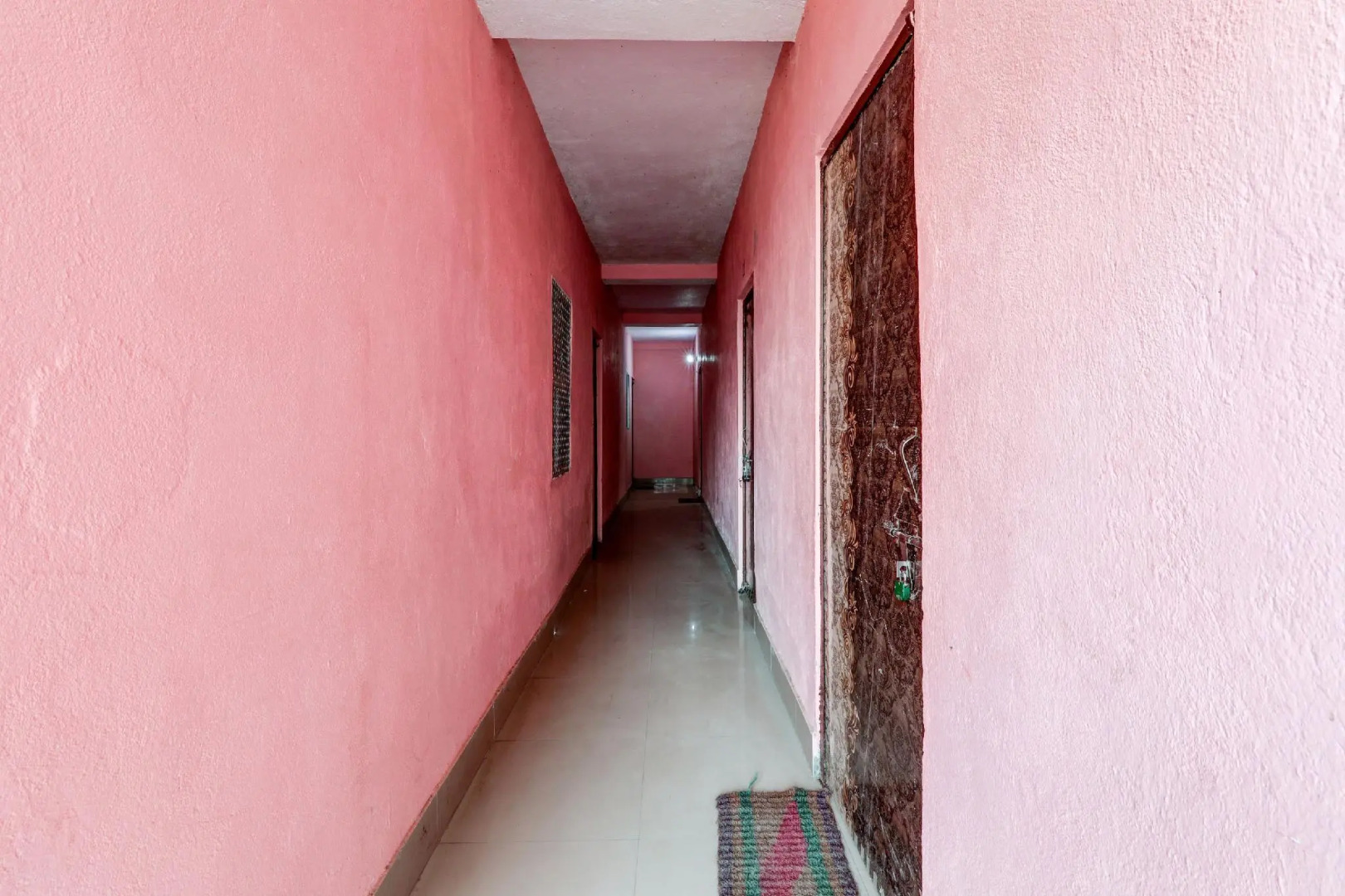 SPOT ON 82365 Red Rose Hotel