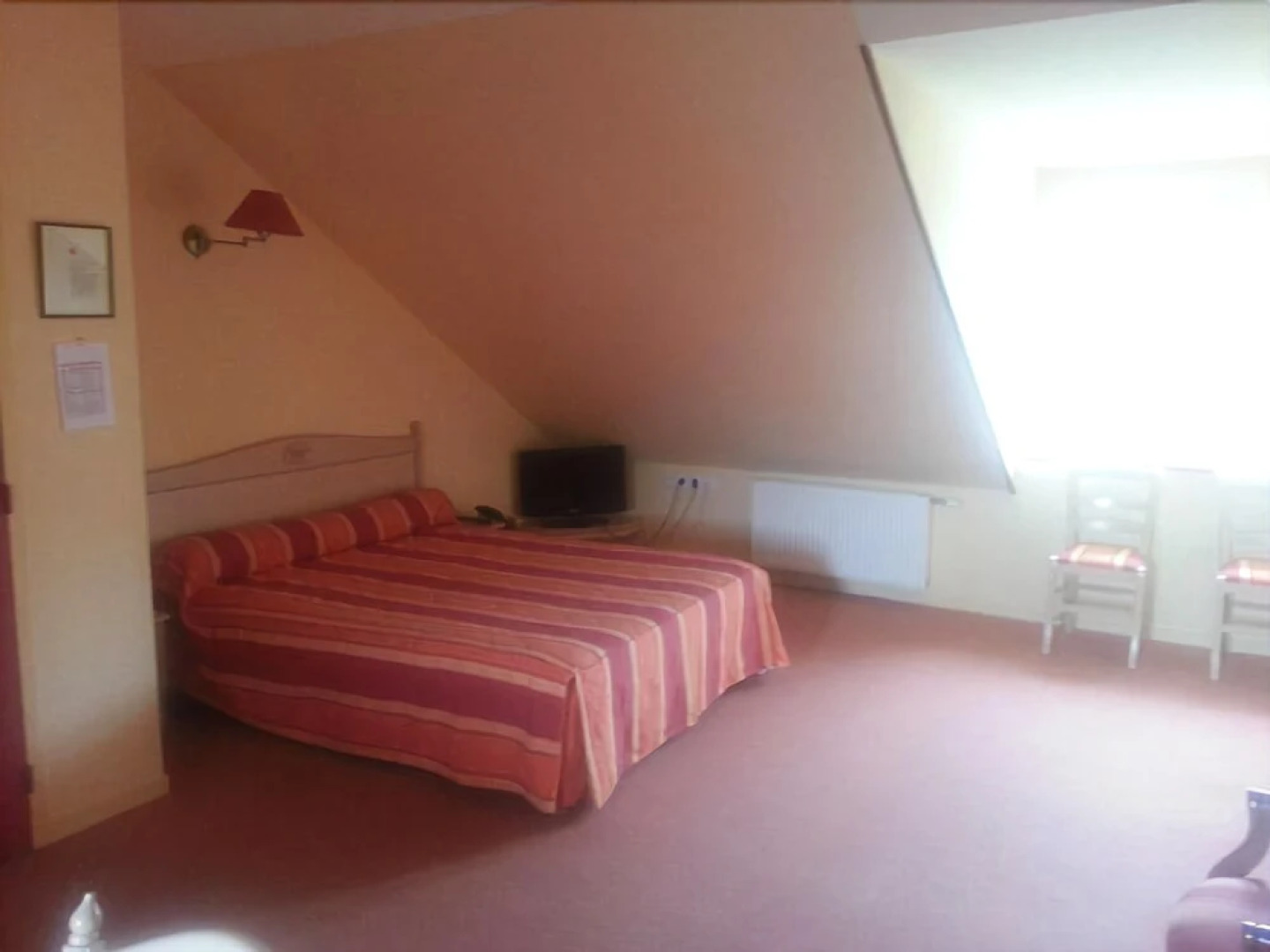 Logis Hotel Le Port Saint Aubin