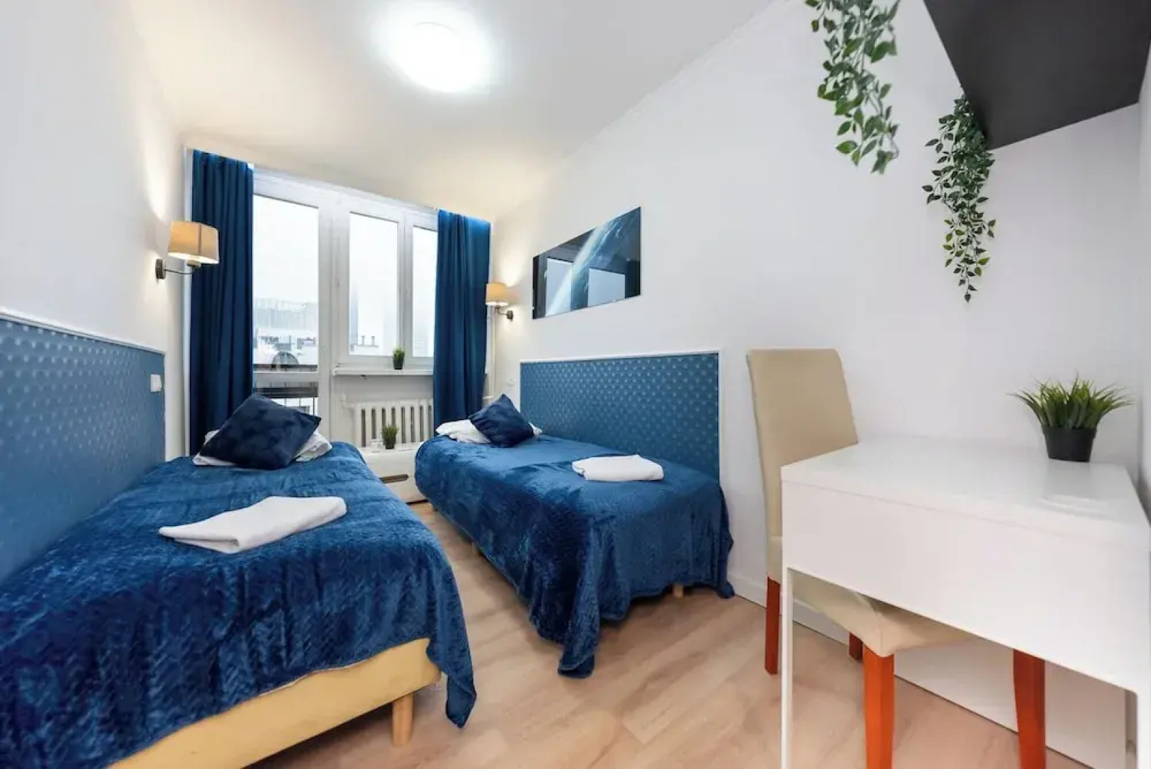 UNIT Warszawa Centrum Room by Metro Rondo ONZ