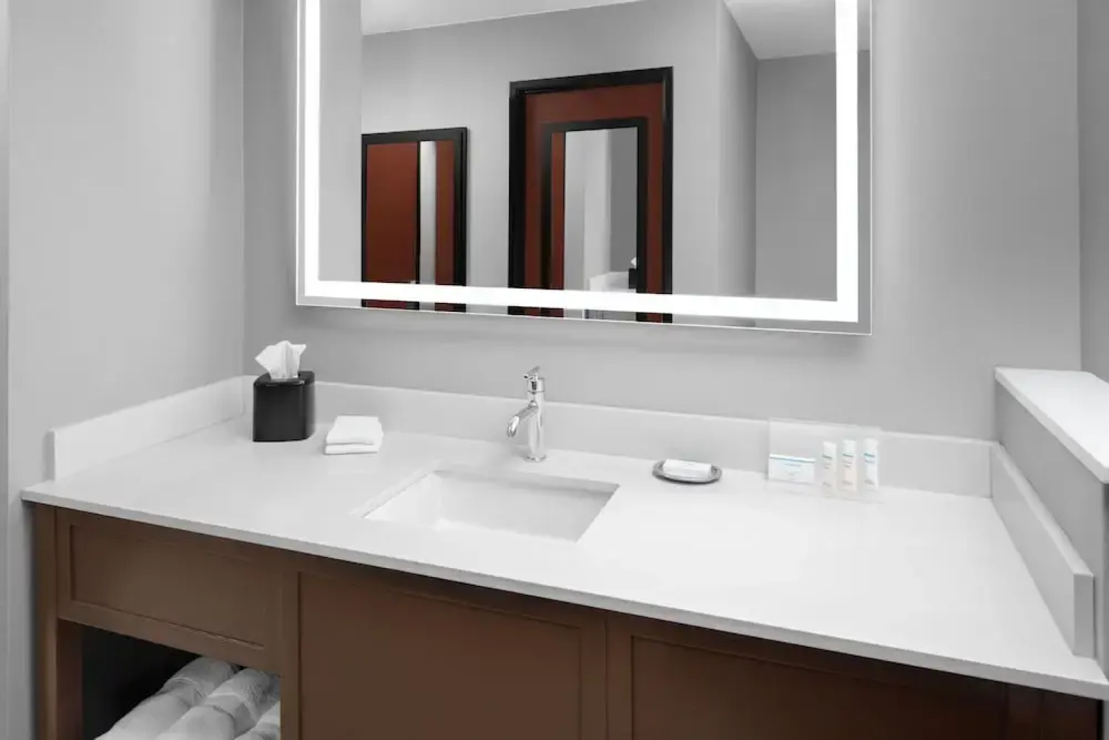 Hampton Inn & Suites By Hilton Long Island Farmingdale
