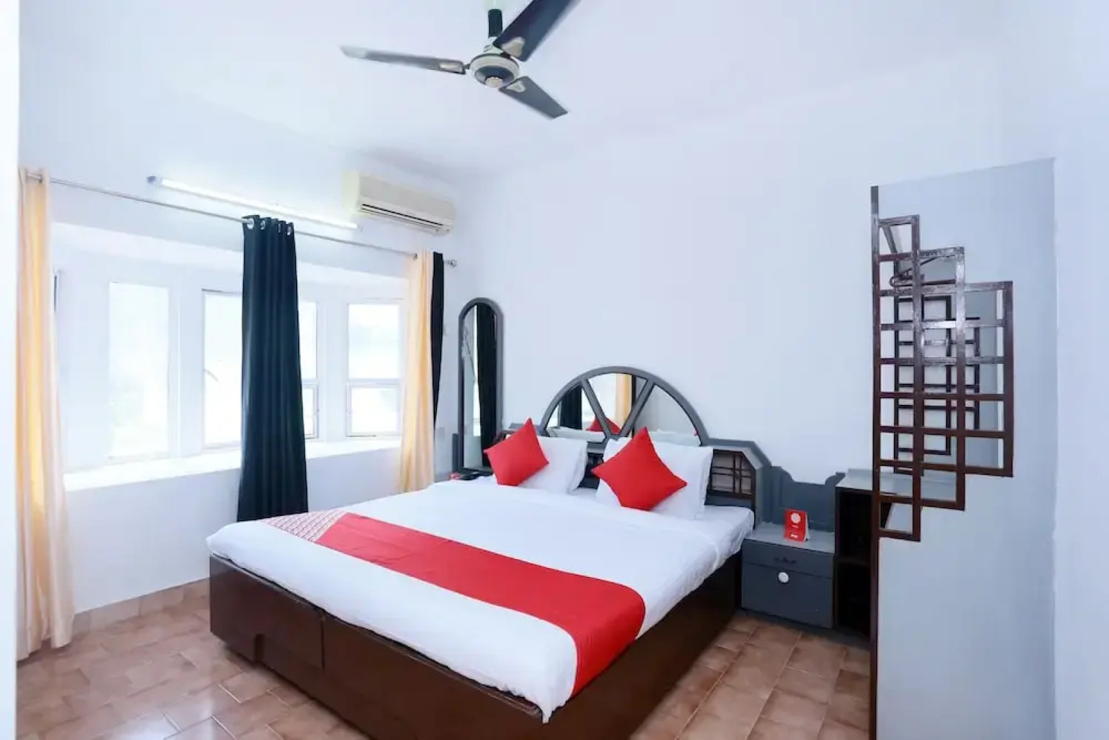 OYO 14328 Hotel Rv Tower