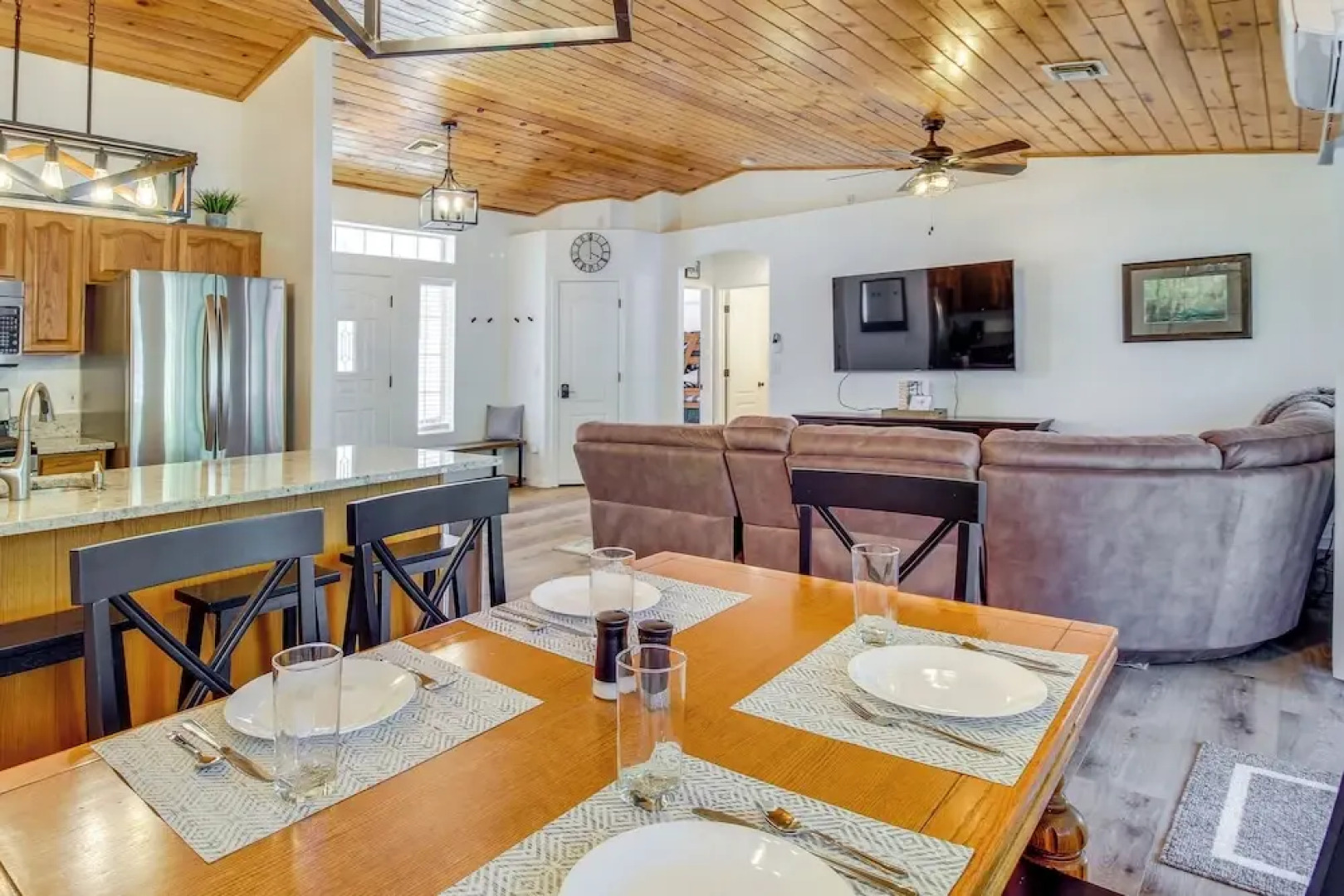 Walk to City Park: Family-friendly Show Low Home