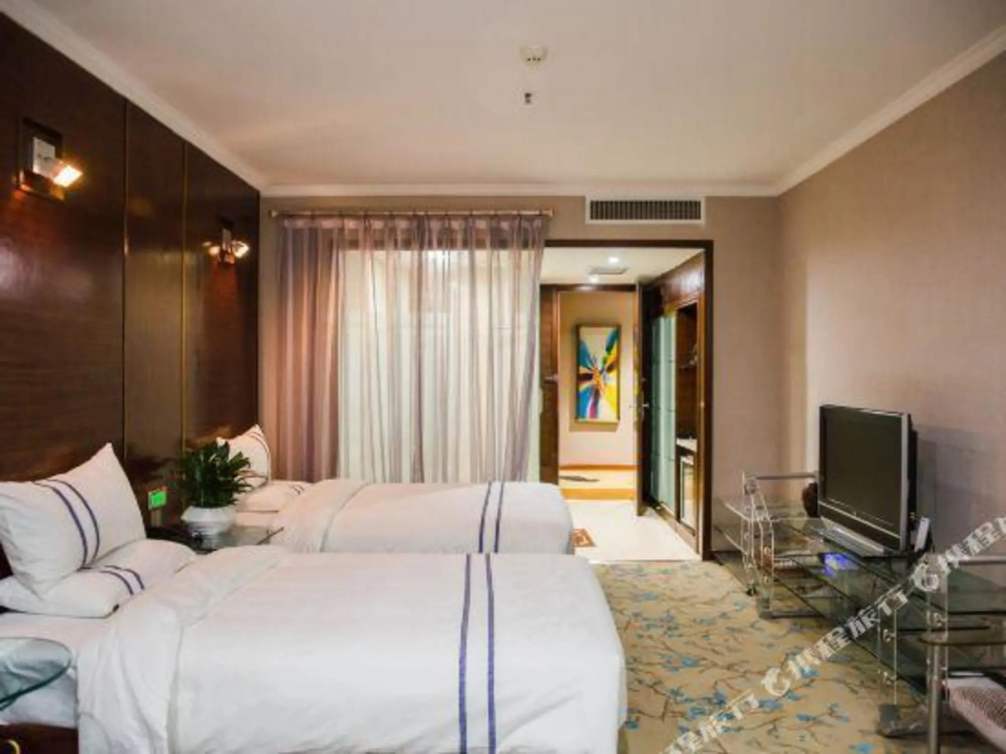 Haina Holiday Hotel