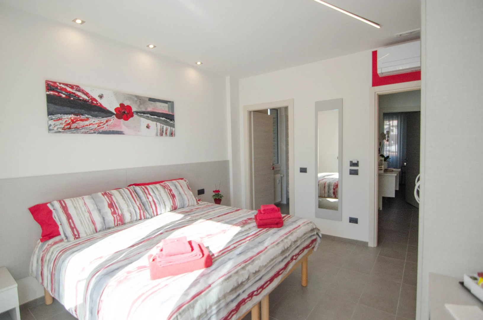 Varese Comfort Room