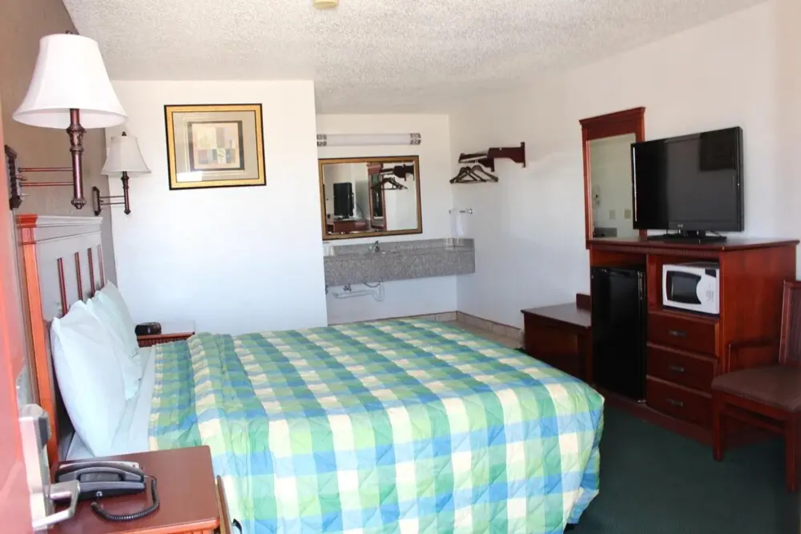 Crown Inn By OYO Denver Tx