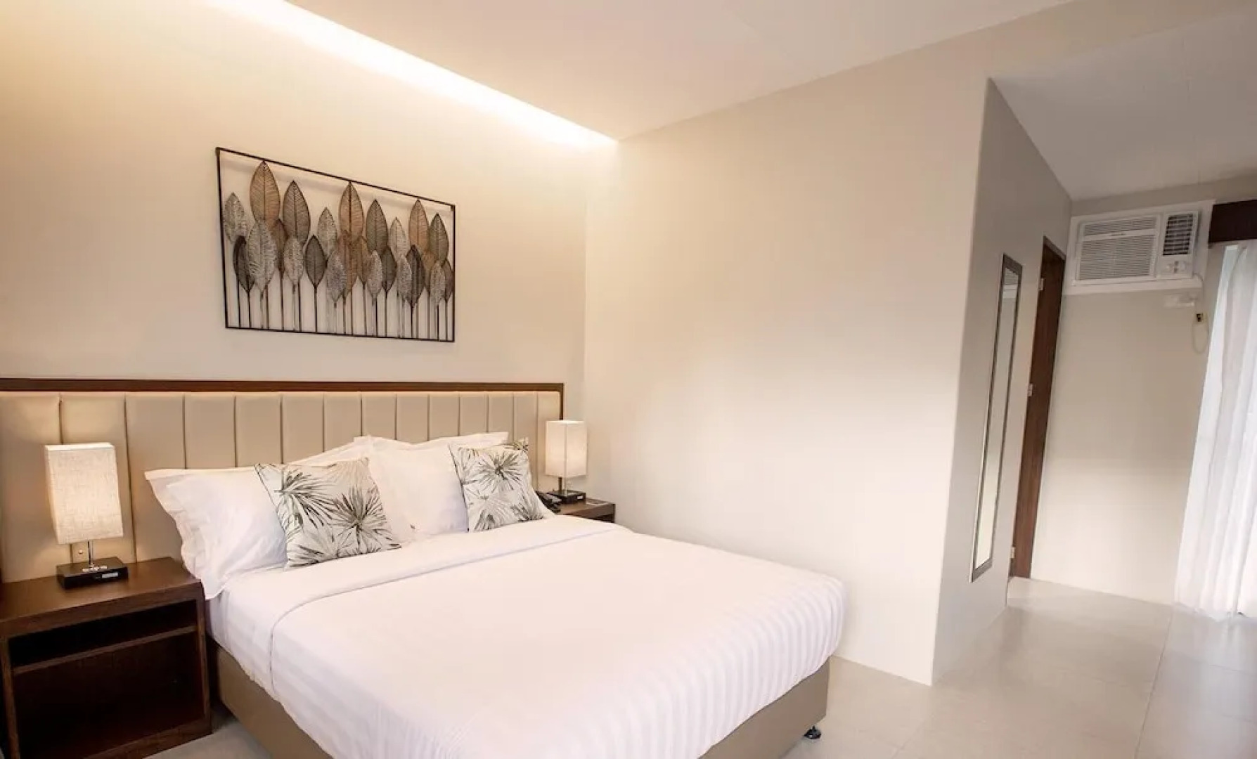 Rovira Suites