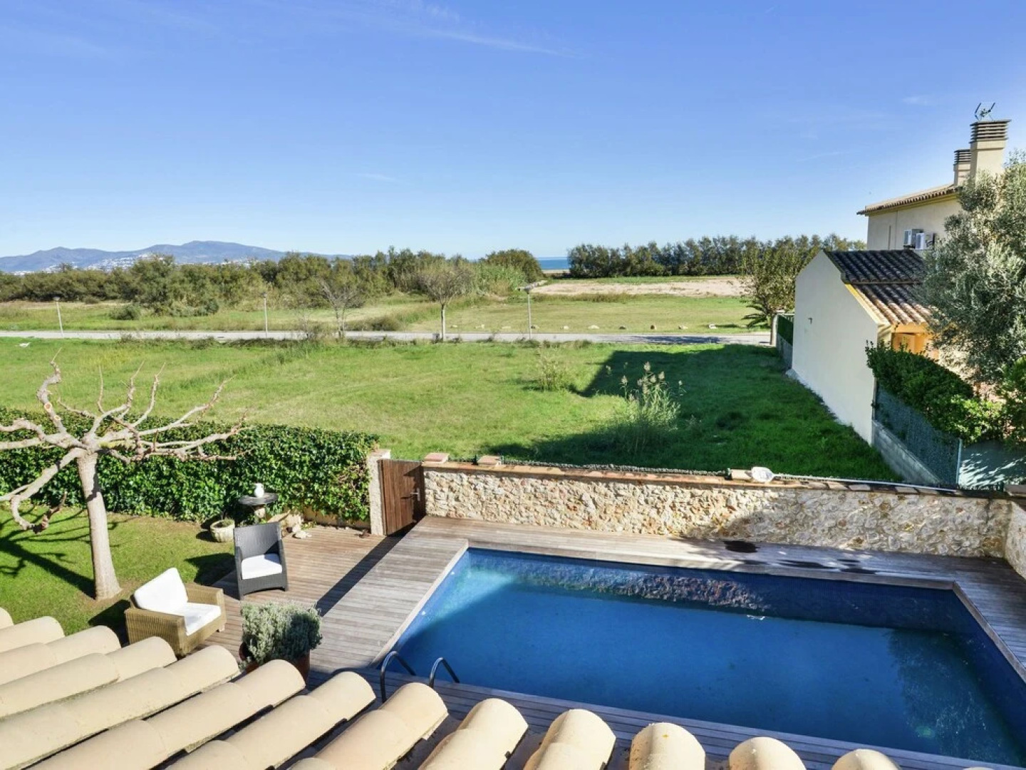 Detached Villa With Privated Pool Situated at the Seafront in Sant Pere Pescador