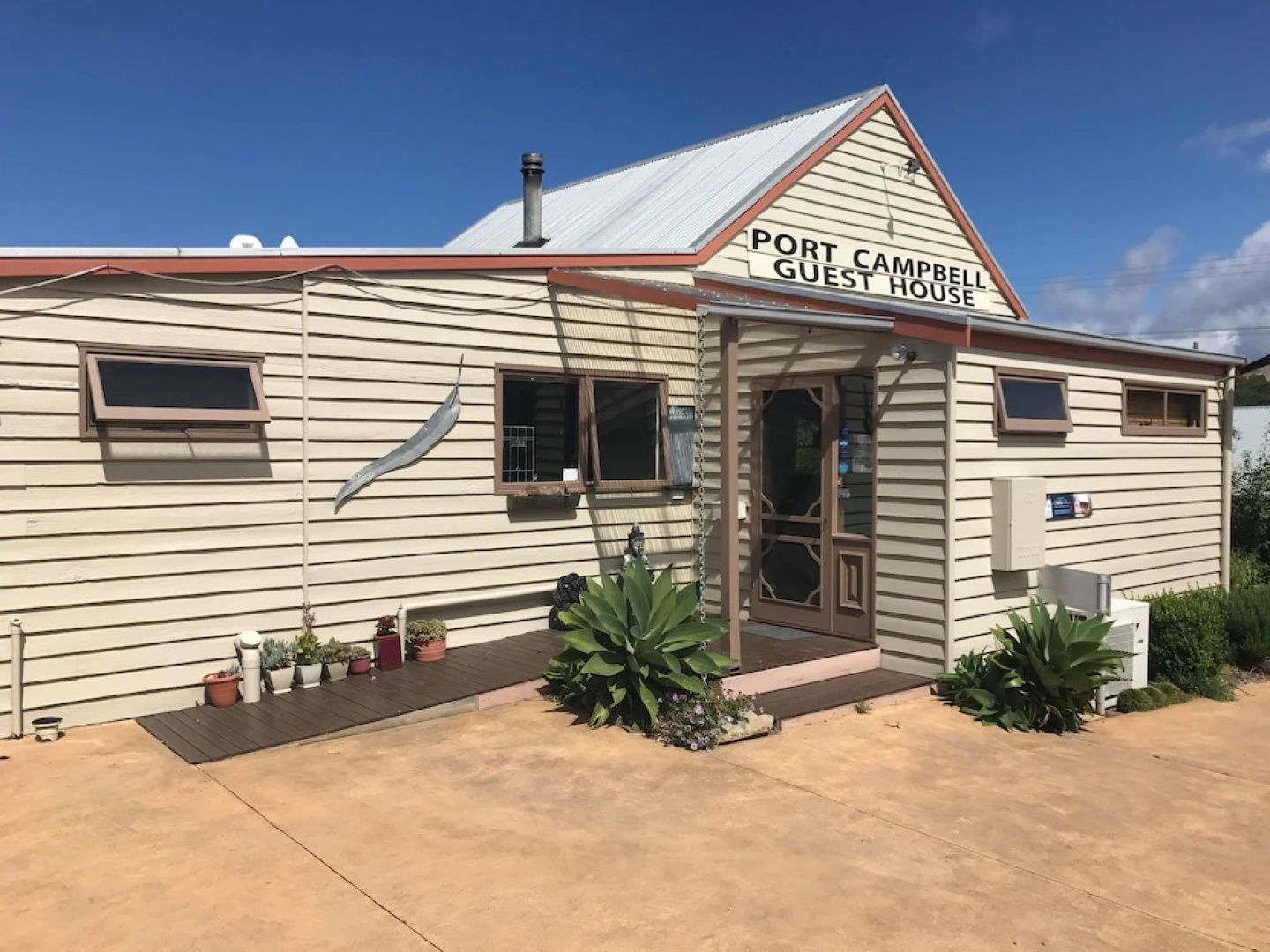 Port Campbell Guesthouse & Flash Packers