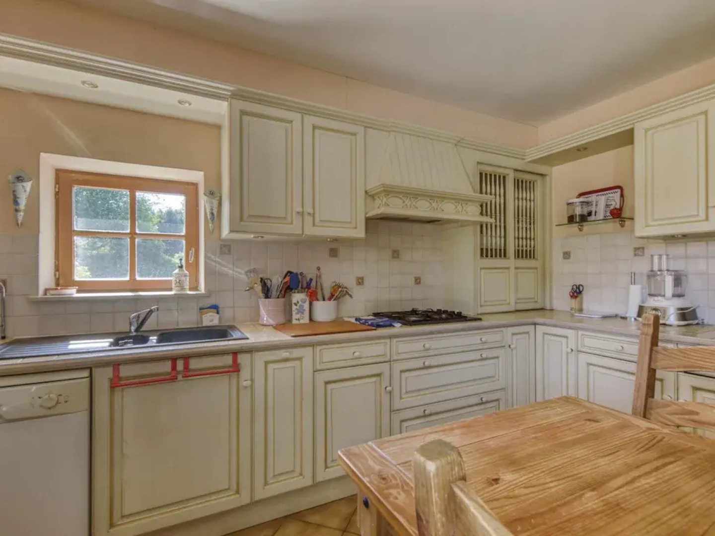 Characteristic holiday villa in Berigny with enclosed garden