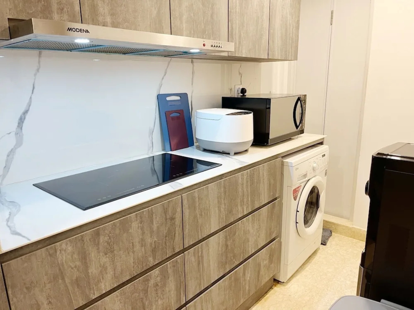 Gold Coast PIK Sea View Apartments by LongeSuites