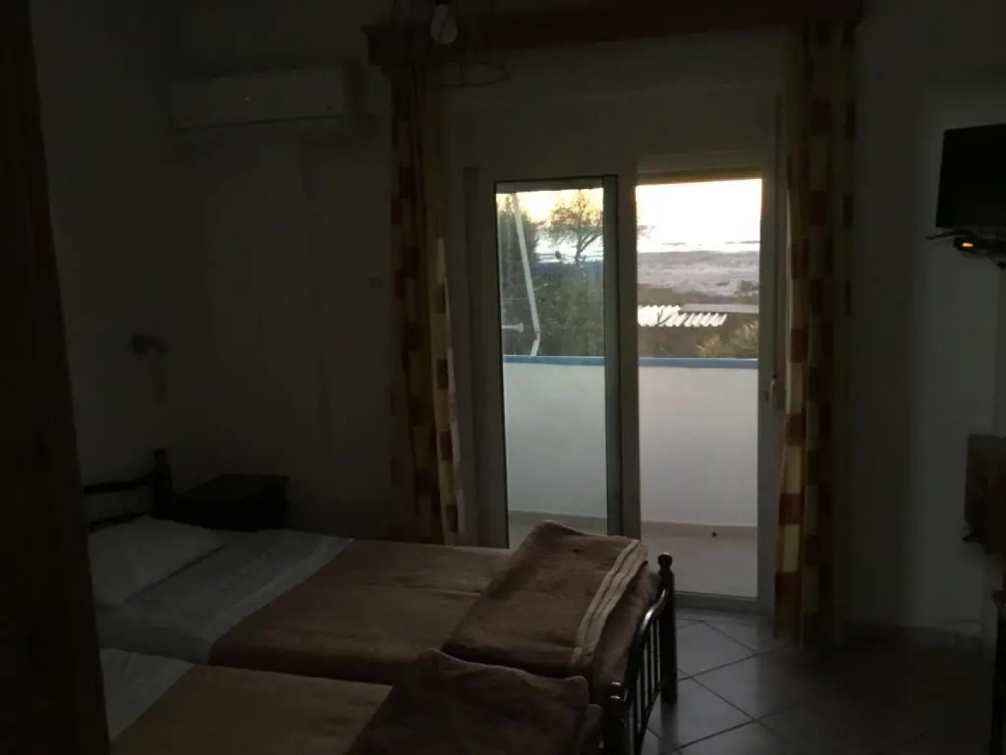 Katerina & Efi Apartments