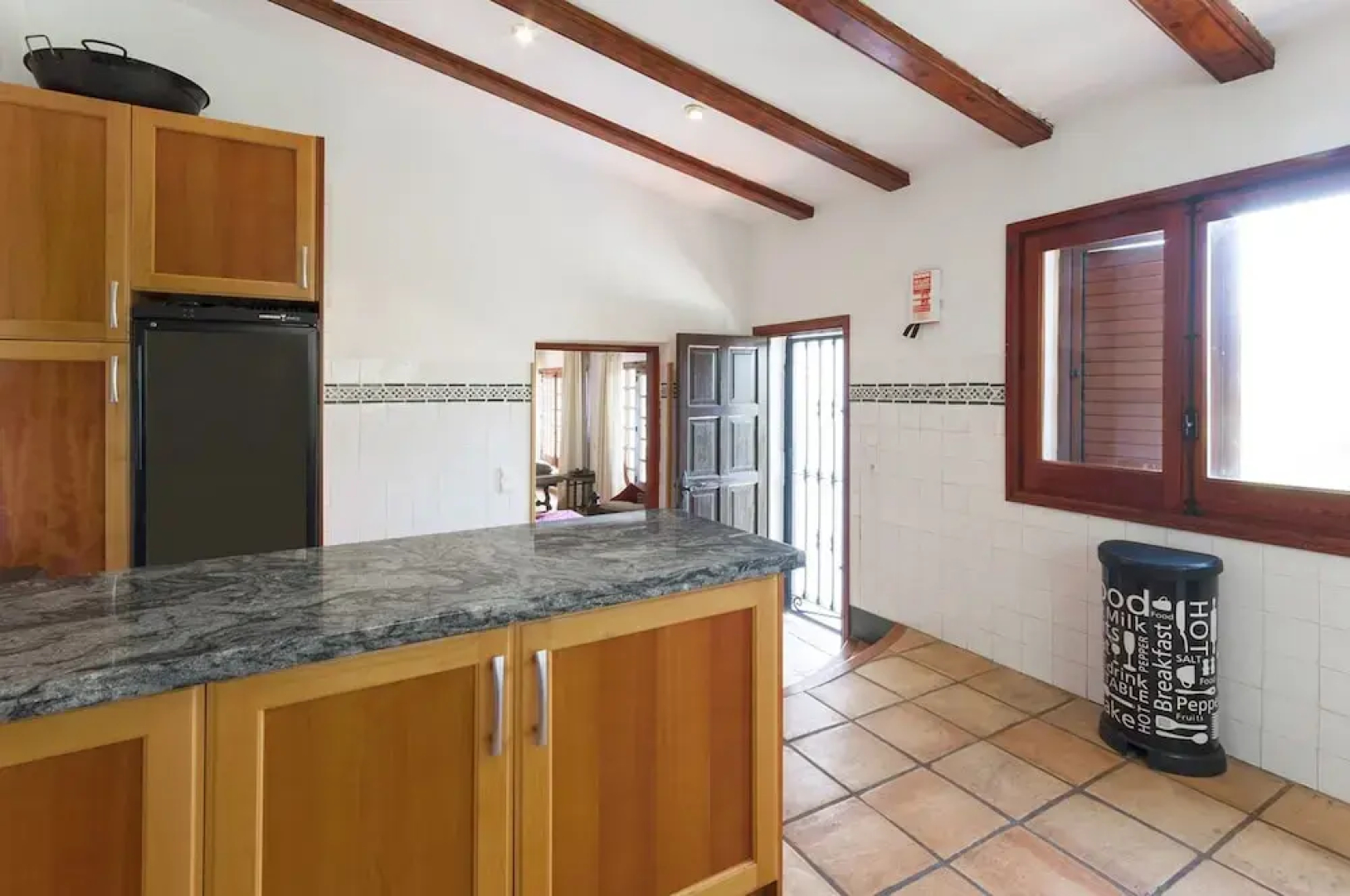 Casabra in Ador With 5 Bedrooms and 3 Bathrooms