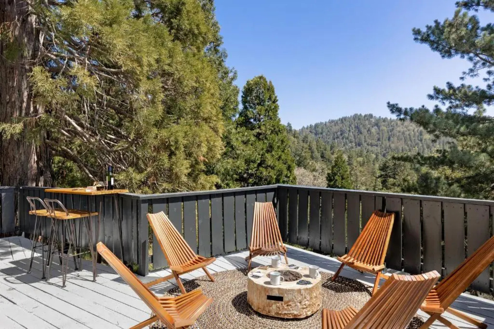 The Matterhorn Manor by Avantstay Harry Potter Inspired A-frame Home w/ Hot Tub & Views