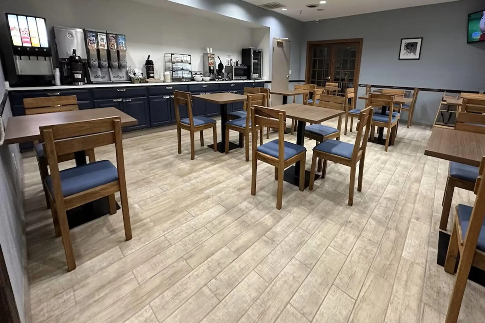 AmericInn by Wyndham Galesburg