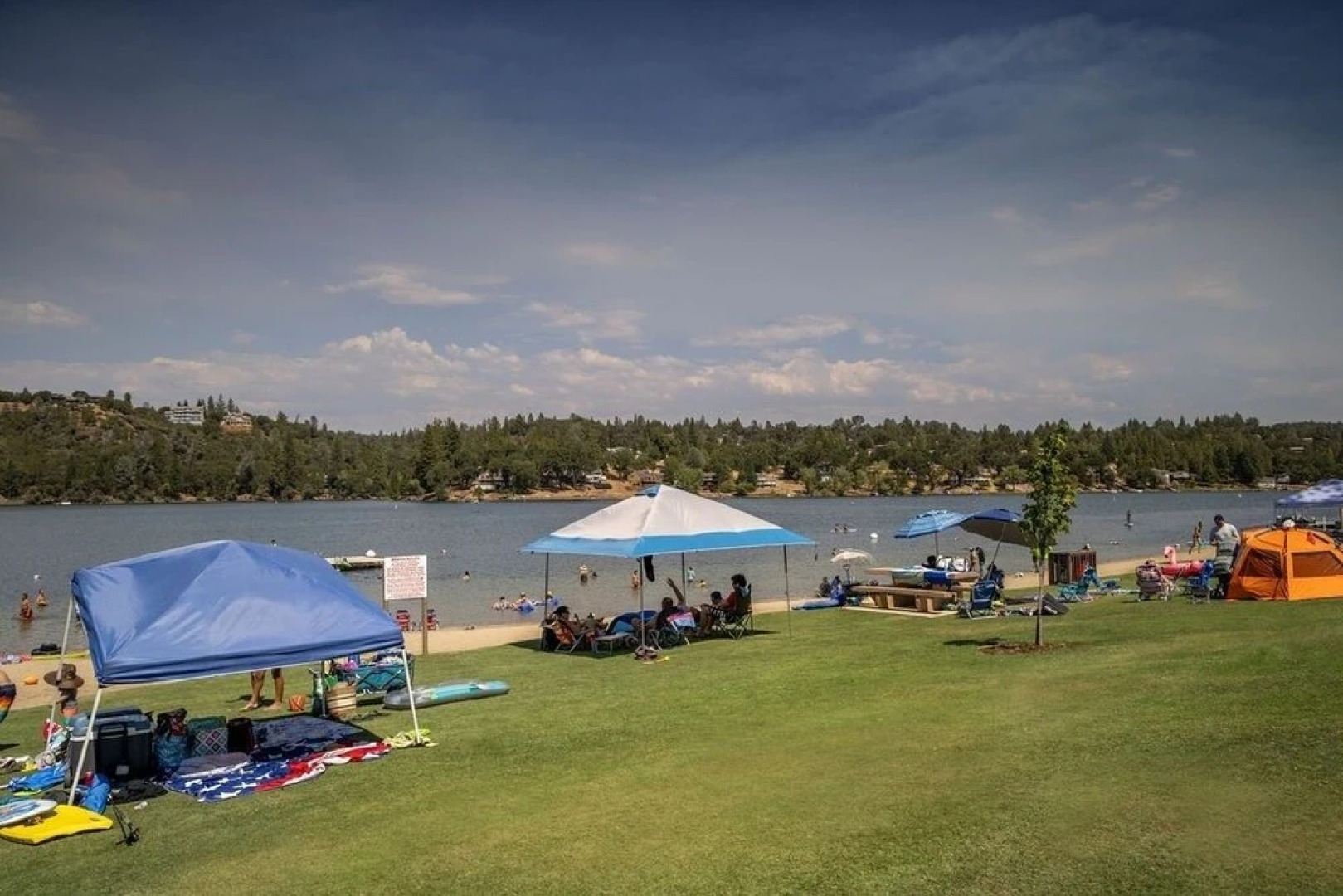 Escape At The Lake - Awesome Location Directly Across the Street from the Lake Lodge Beach by Yosemite Region Resorts