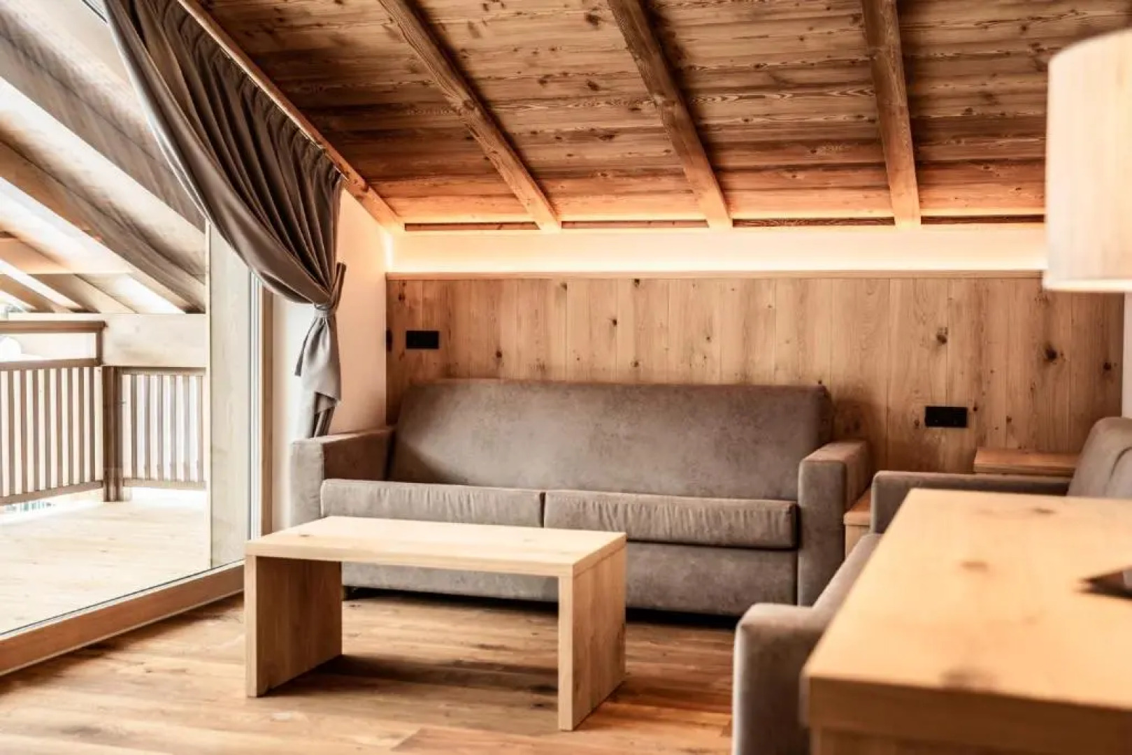 Luxury Chalet Plazola
