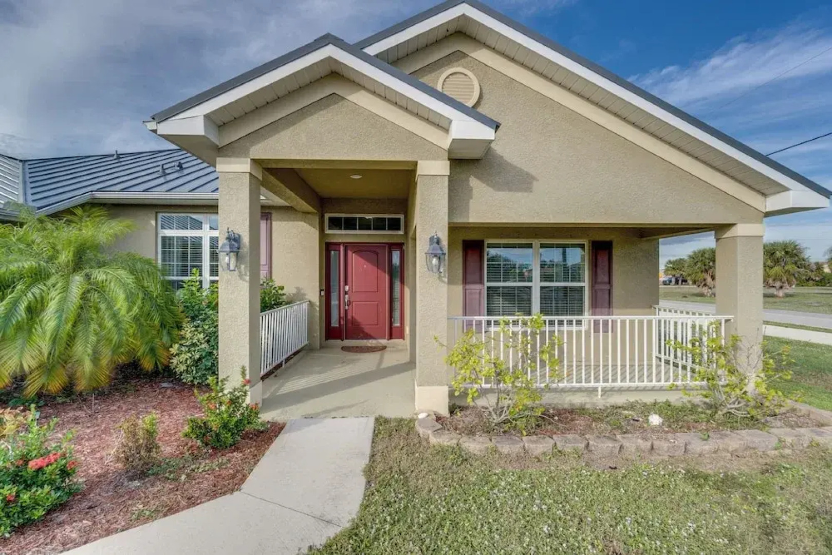 Port Charlotte Home w/ Screened Pool Near Golf!