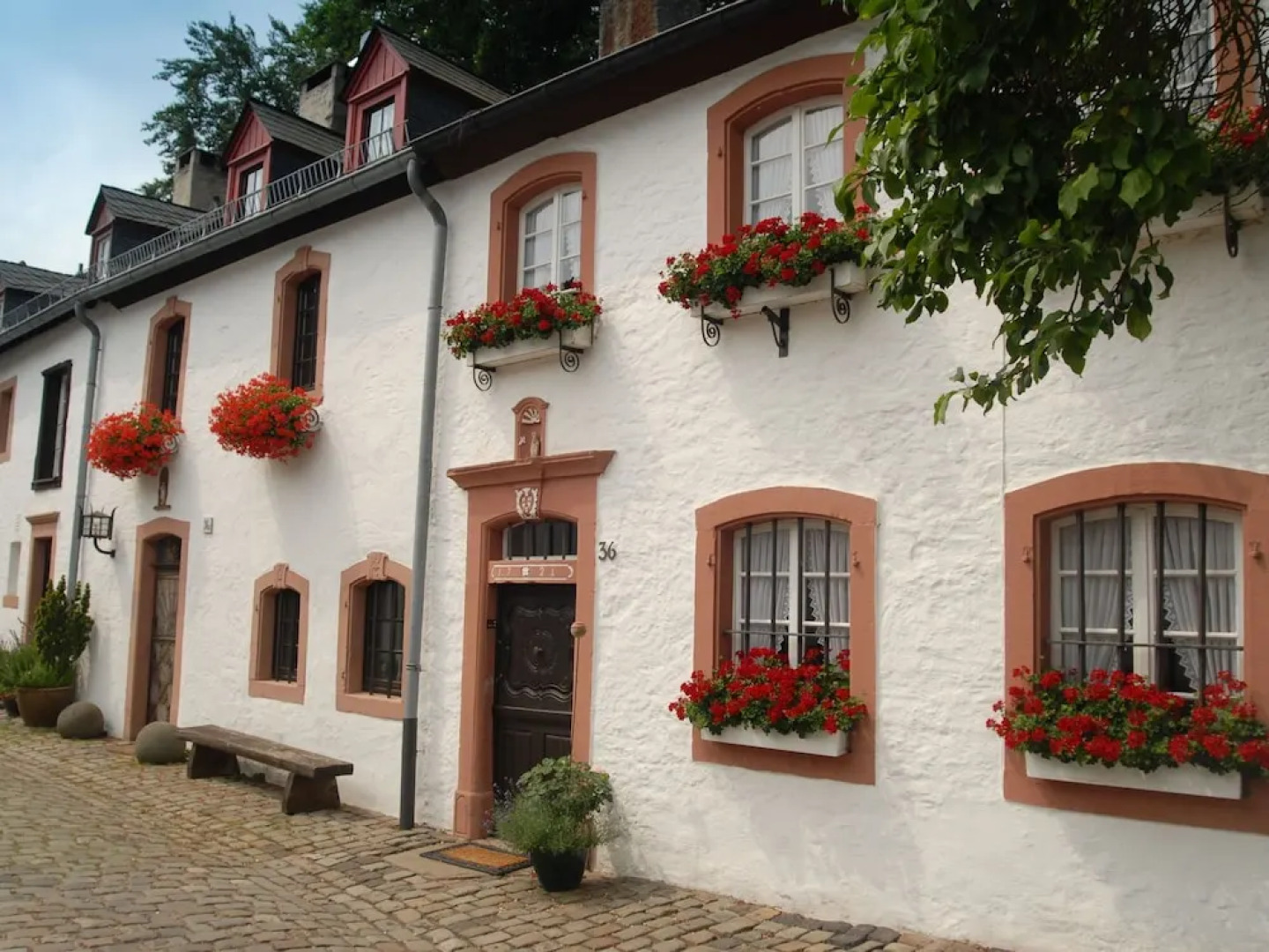 Detached bungalow in Naturpark Nordeifel near a reservoir