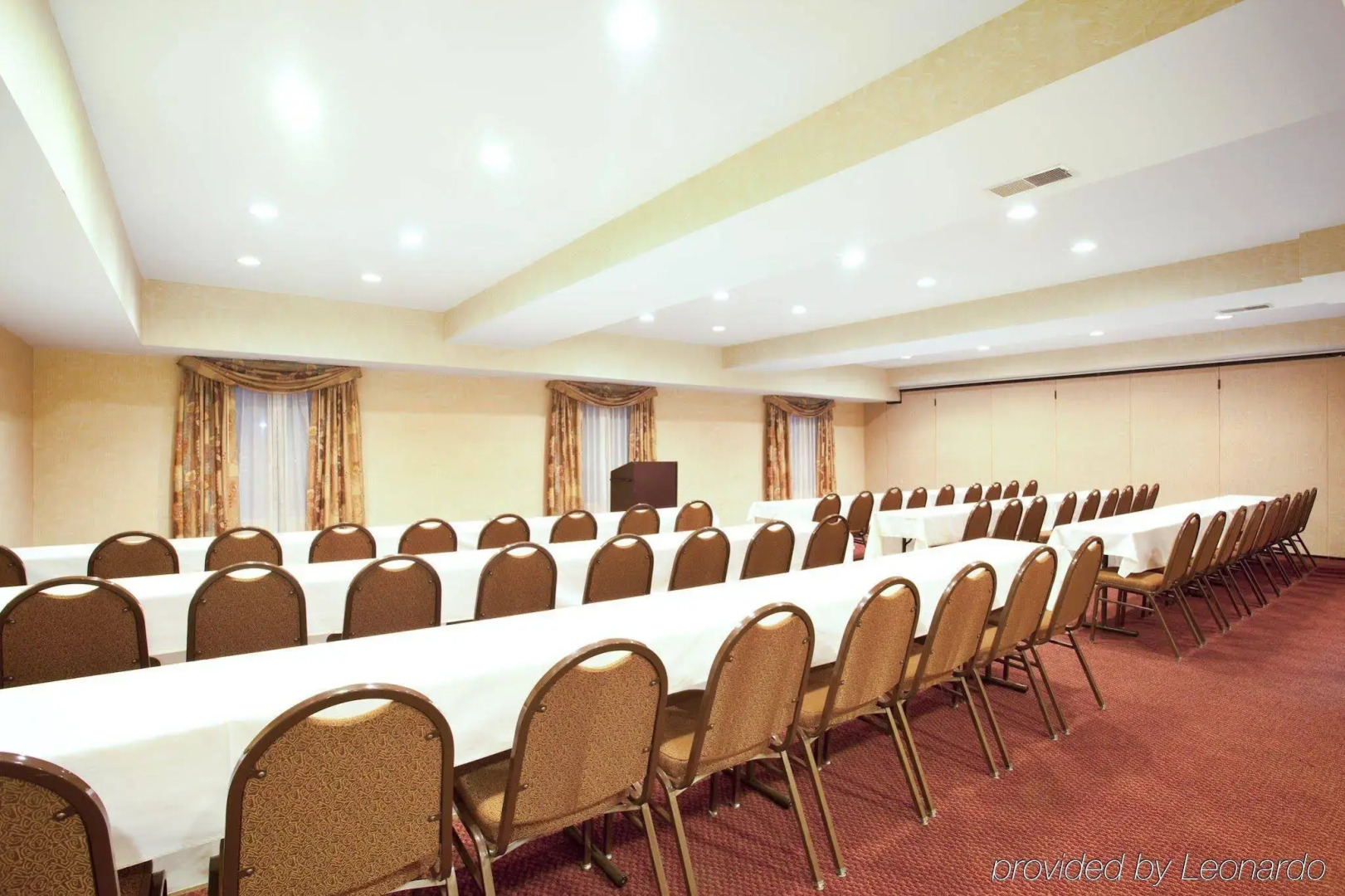 Best Western Plus Bourbonnais Hotel & Suites