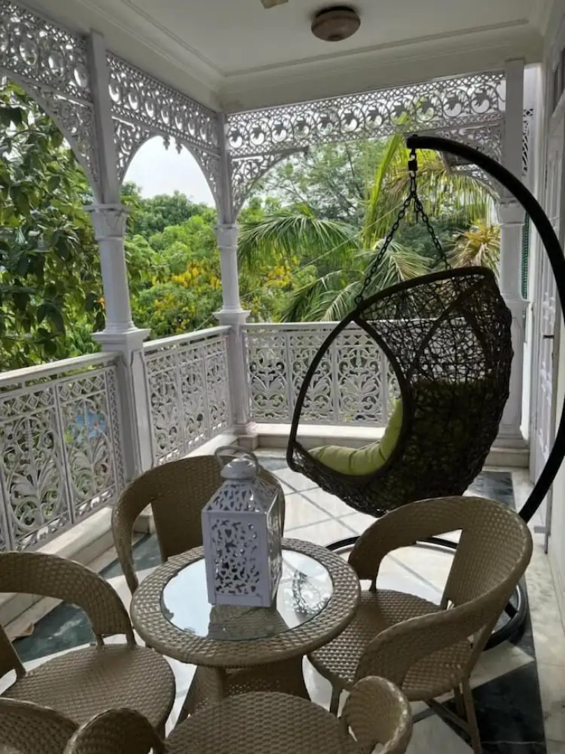 VILLA 33 Bed & Breakfast