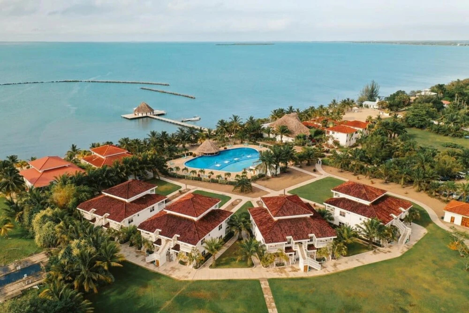 Rum Punch- Beachfront Bungalow Pool Kayaks Pier