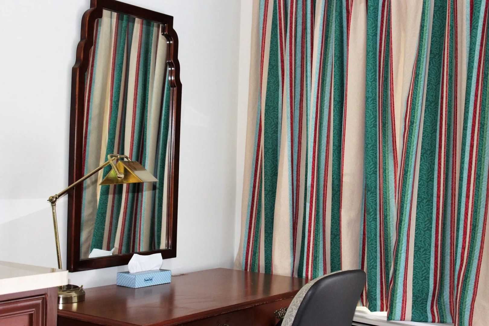 Wharncliffe Suites Motel