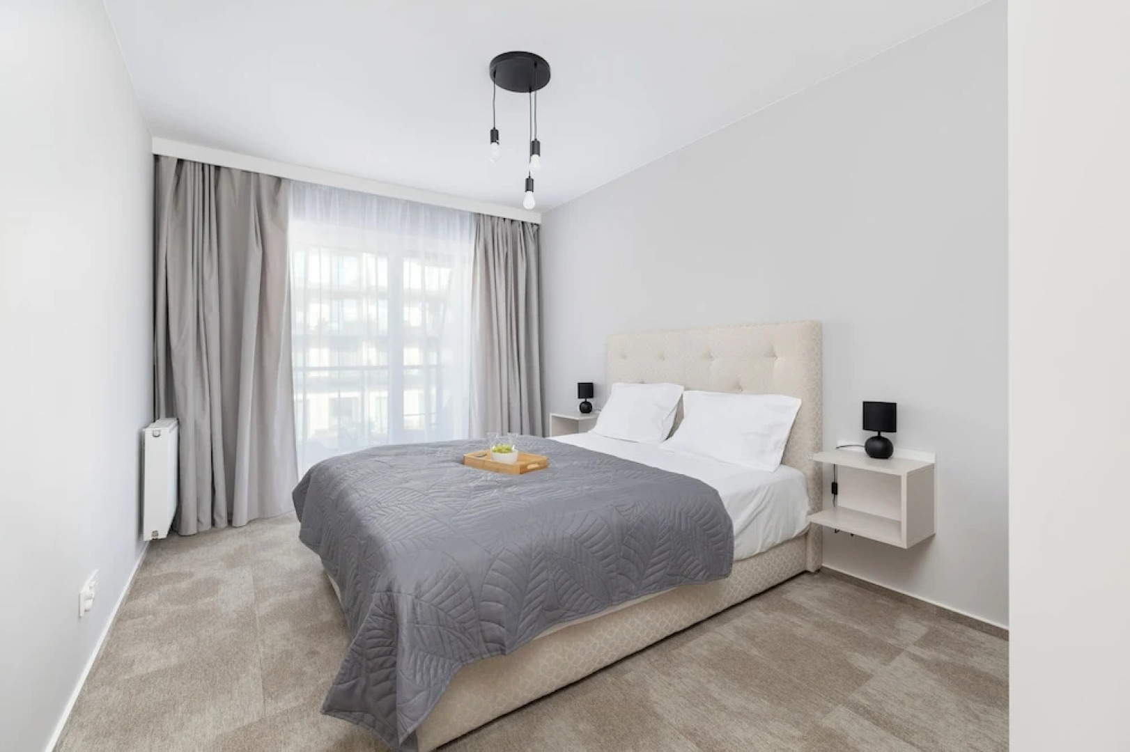 Apartment With Parking by Renters