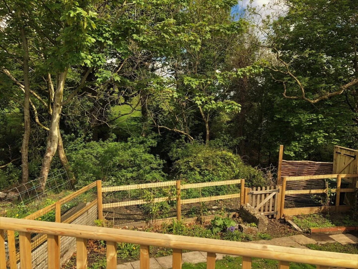 Unique 1+ bed Cabin, Parking and Private Garden