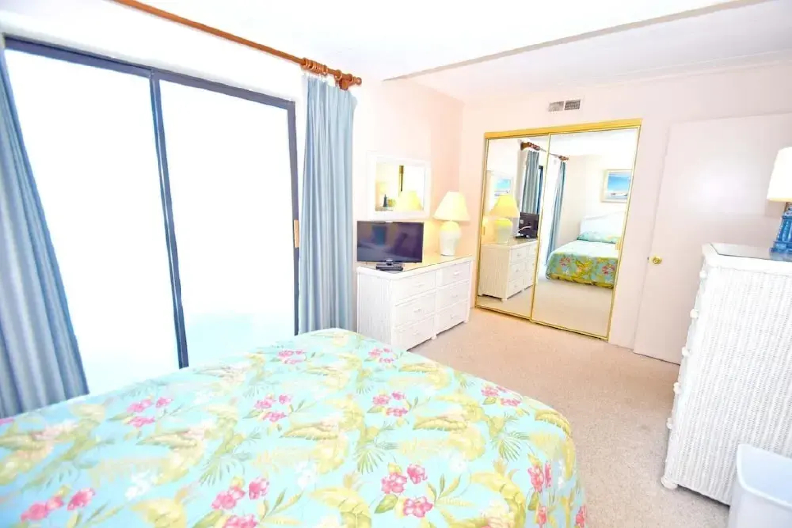 Diamond Beach 414 3 Bedroom Condo by RedAwning