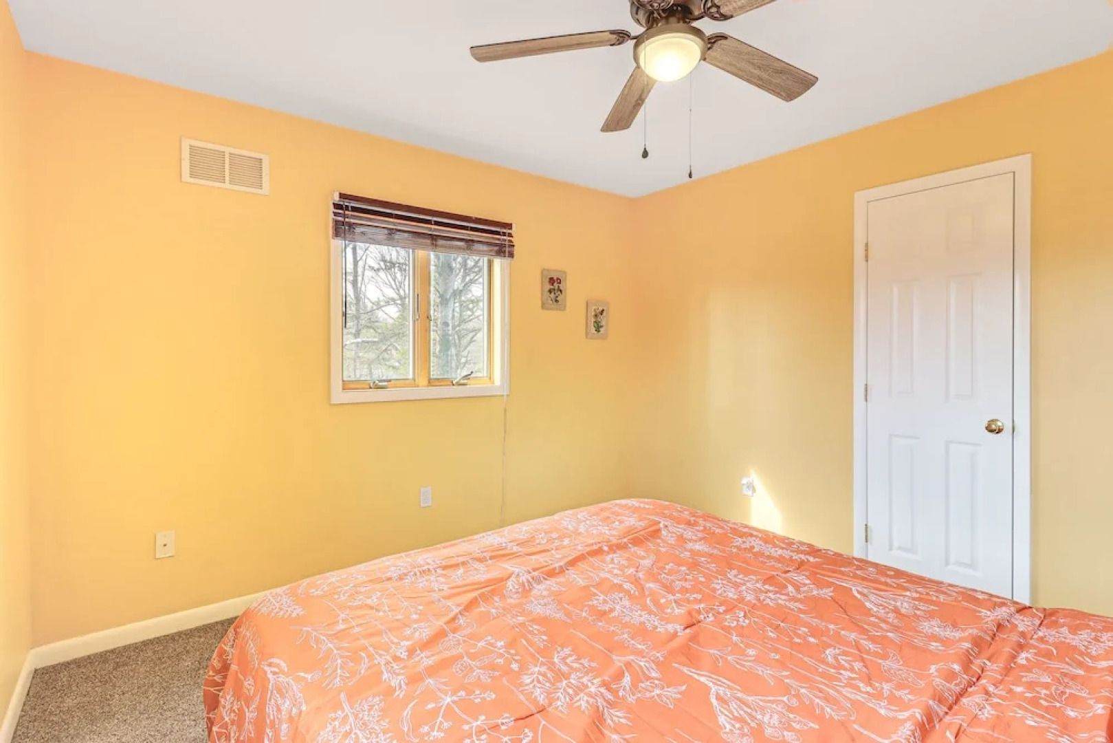 Pocono Retreat: Access to Community Lake & Beach!