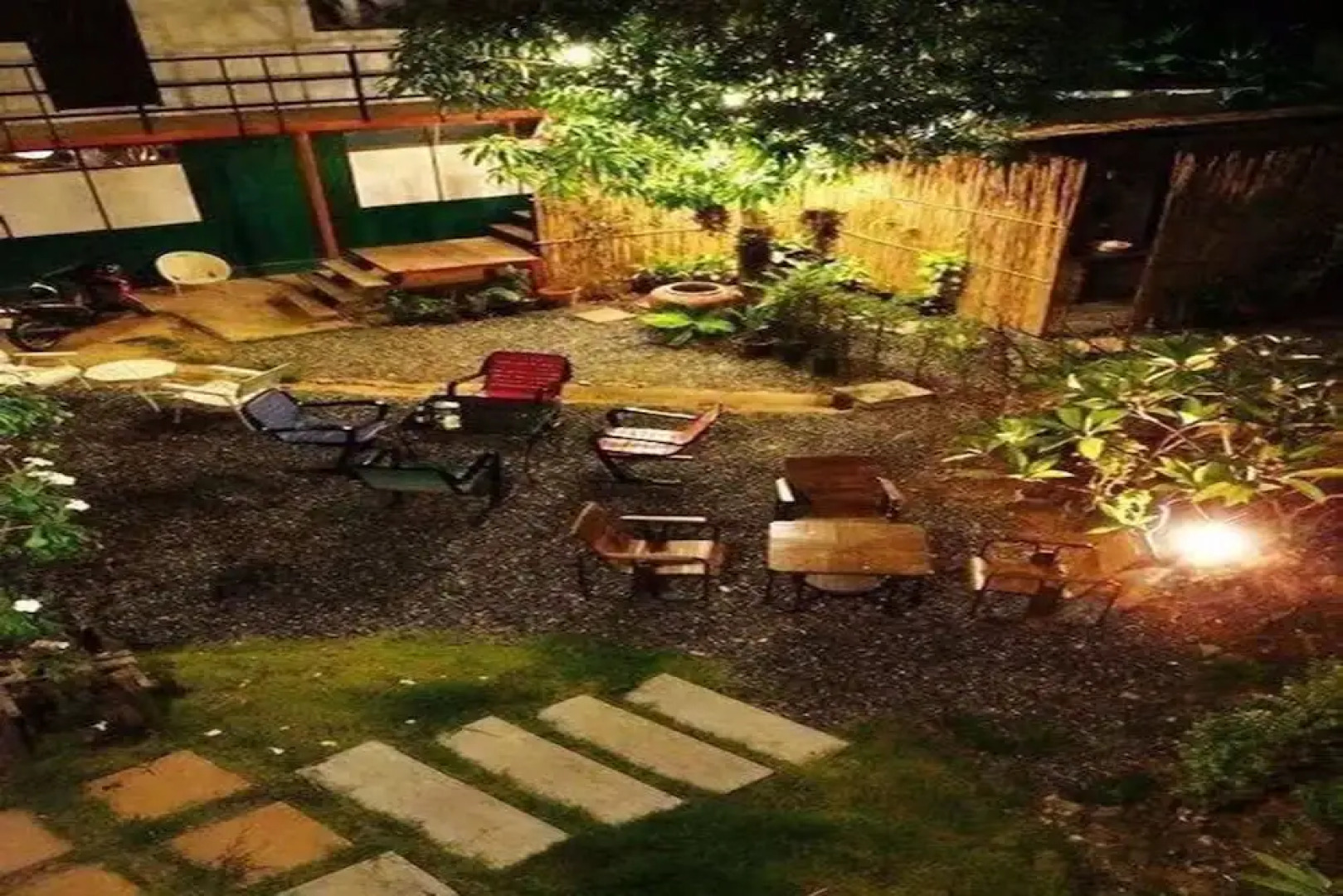 Sukkhiengdao Bar & Bed